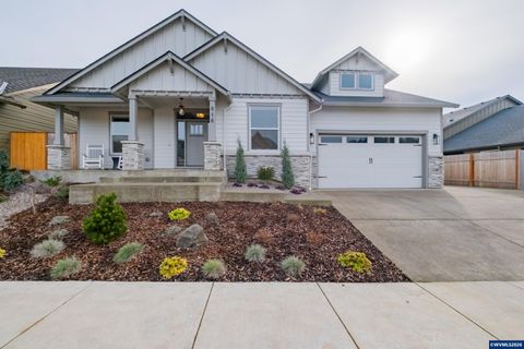 816 Riley Dr Silverton OR 97381