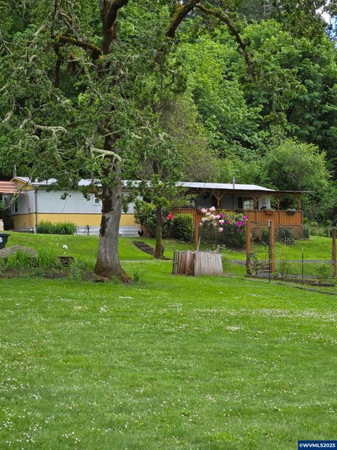 28130 Riggs Hill Rd Sweet Home OR 97386