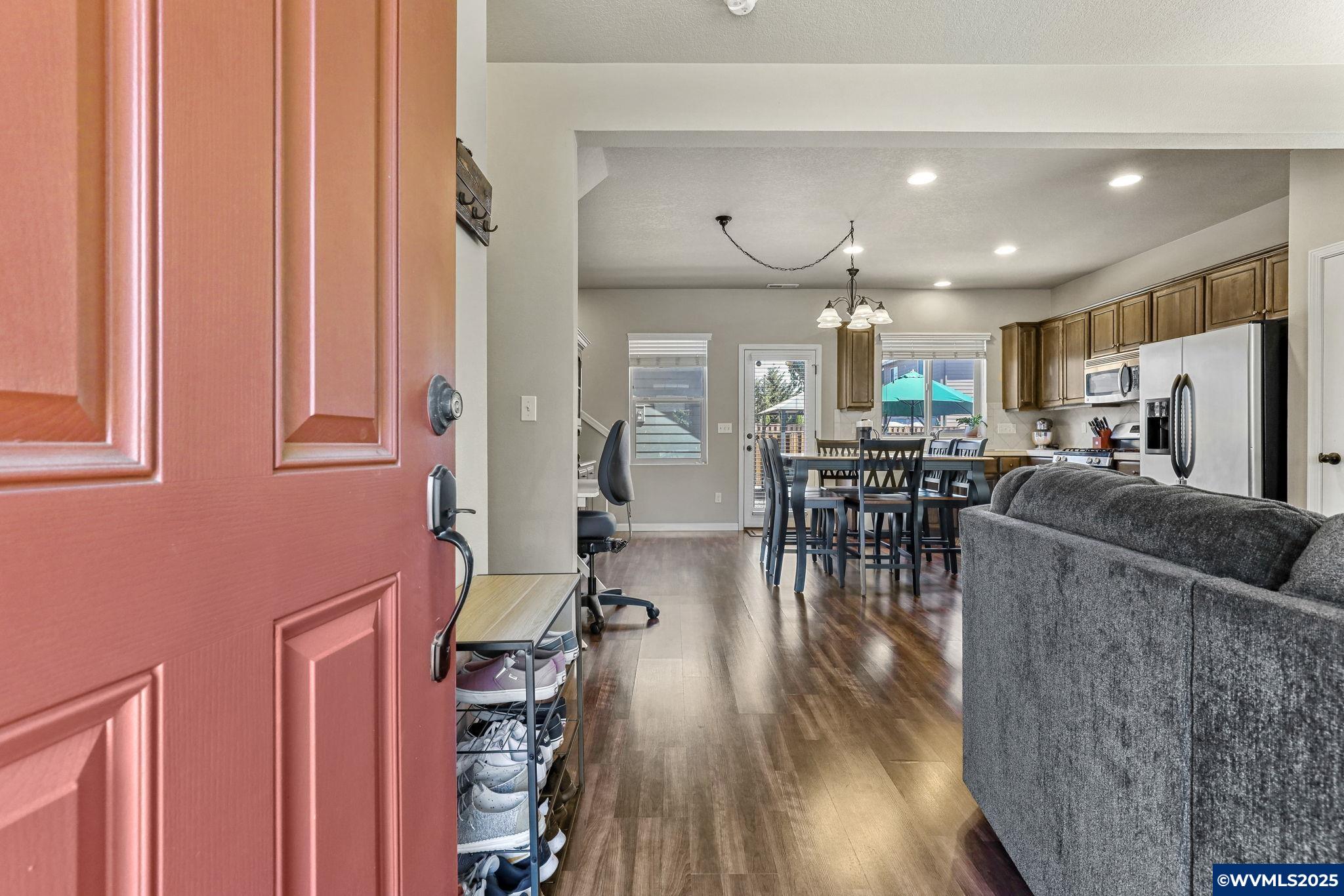2359 Laura Vista Dr NW Dr