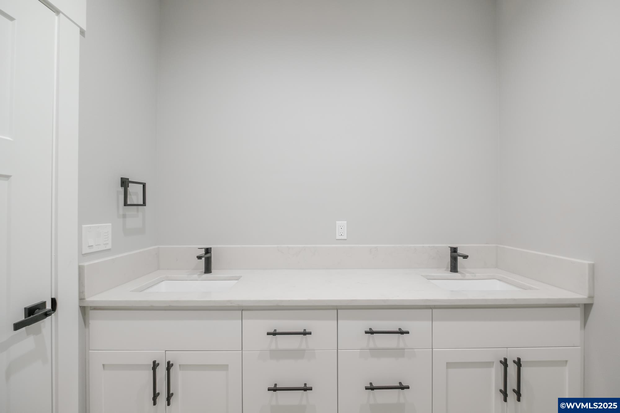 Gleneden Beach, Oregon 97388, United States, 4 Bedrooms Bedrooms, ,3 BathroomsBathrooms,Residential,Active,155436