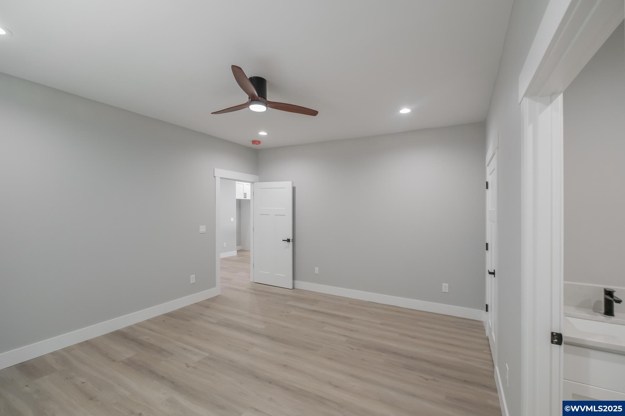 Gleneden Beach, Oregon 97388, United States, 4 Bedrooms Bedrooms, ,3 BathroomsBathrooms,Residential,Active,155436