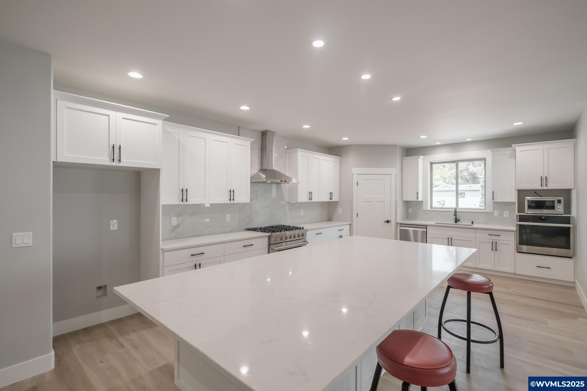 Gleneden Beach, Oregon 97388, United States, 4 Bedrooms Bedrooms, ,3 BathroomsBathrooms,Residential,Active,155436