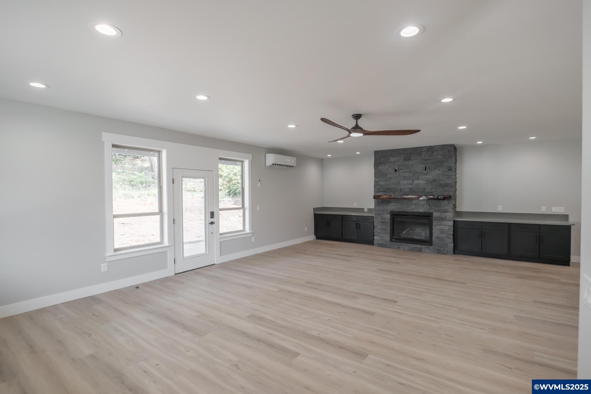 Gleneden Beach, Oregon 97388, United States, 4 Bedrooms Bedrooms, ,3 BathroomsBathrooms,Residential,Active,155436