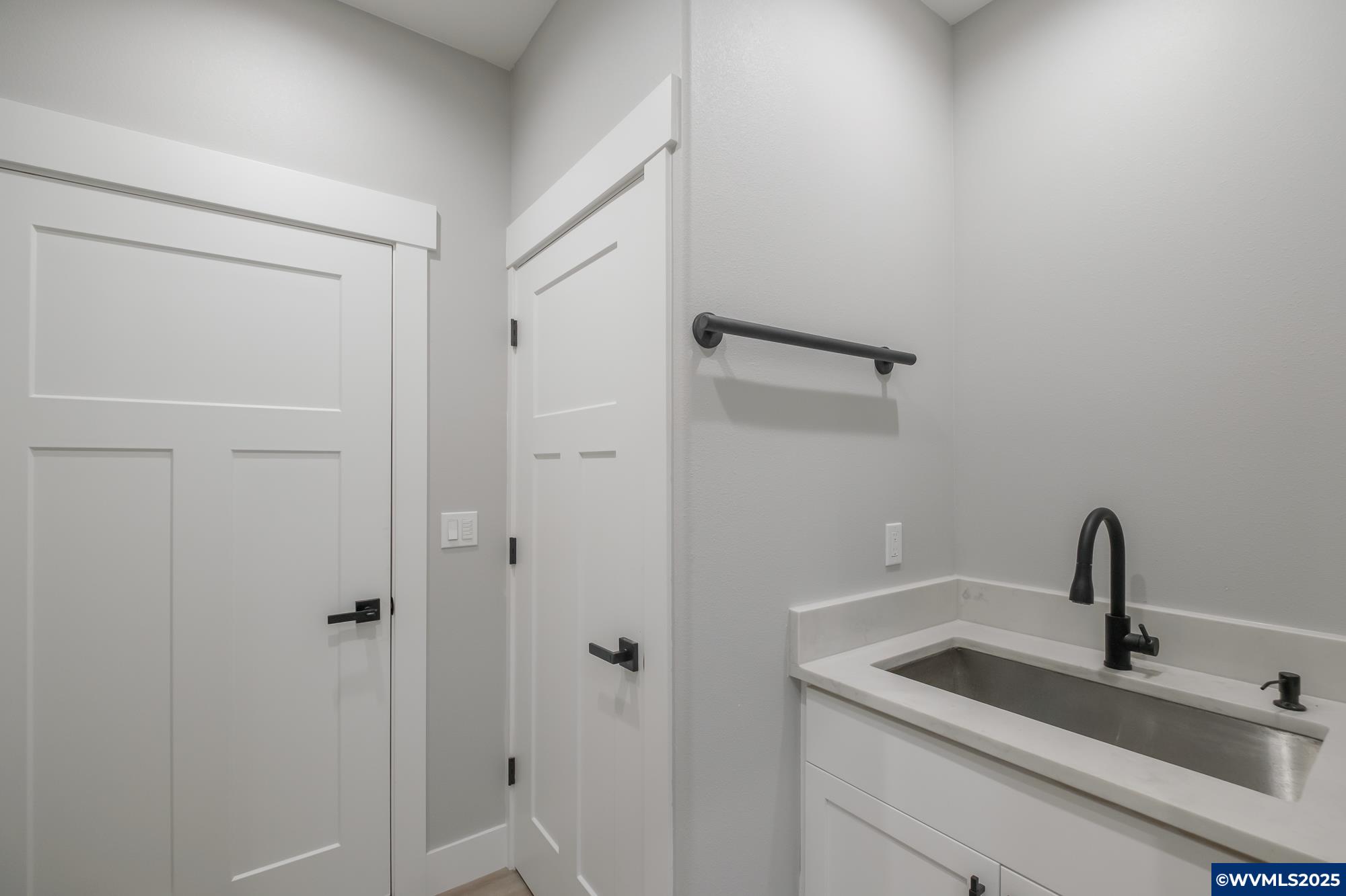 Gleneden Beach, Oregon 97388, United States, 4 Bedrooms Bedrooms, ,3 BathroomsBathrooms,Residential,Active,155436