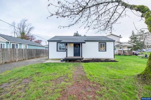 1515 Howard Dr SE Albany OR 97322