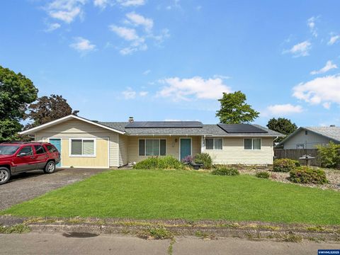 718 Apache Ct SE Salem OR 97317