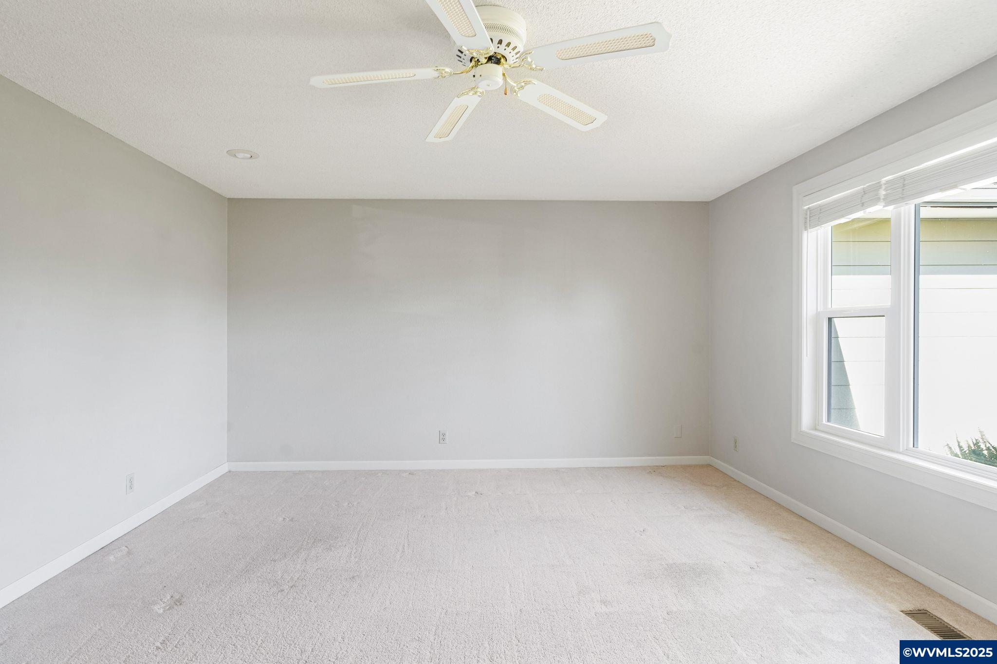 4655 Janice Av NE