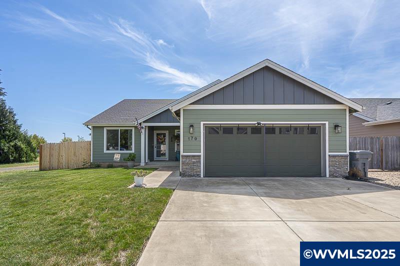 179 NW Card Av