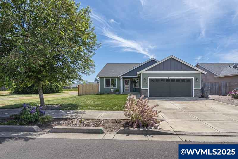 179 NW Card Av