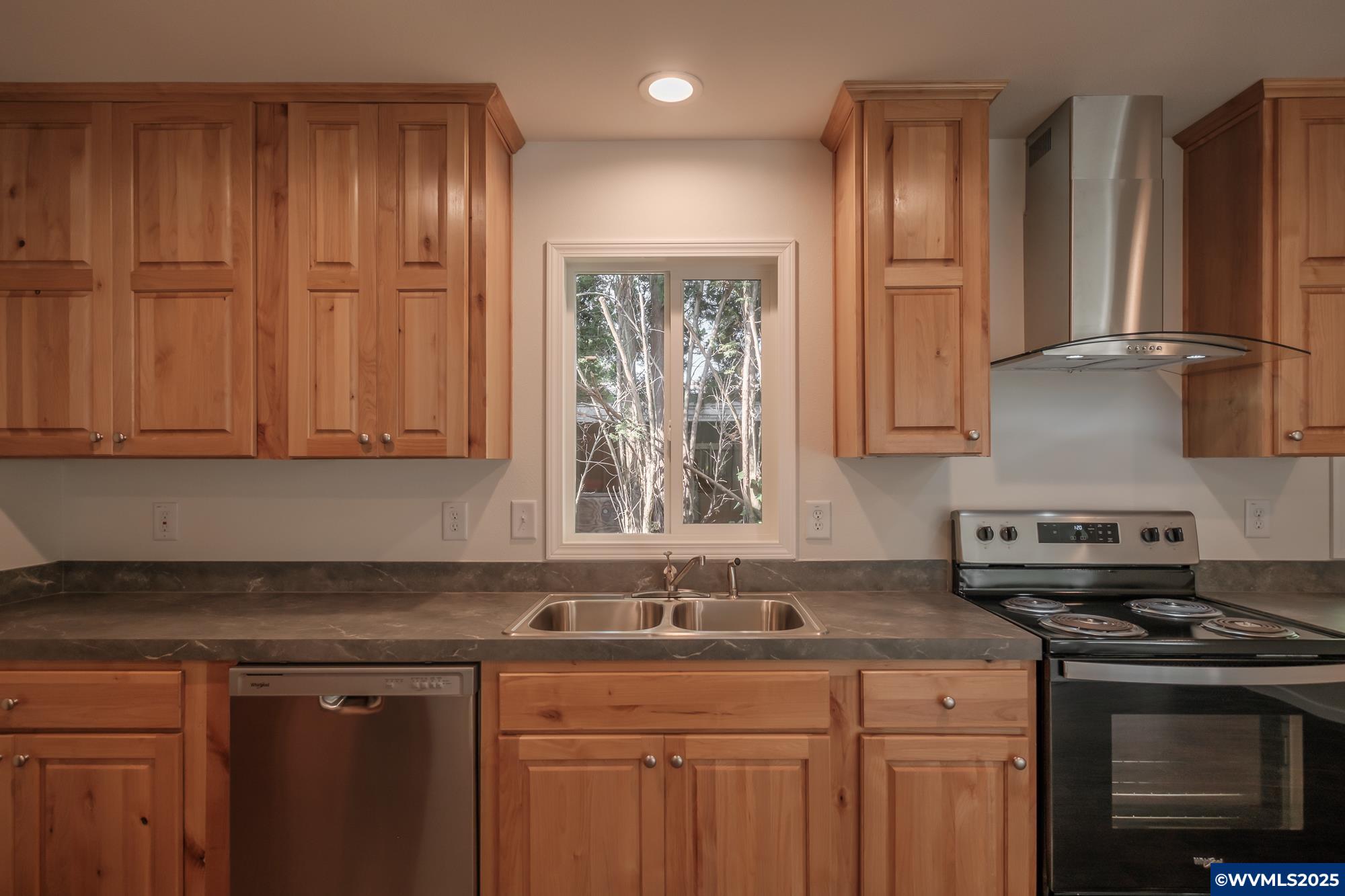 Salem, Oregon 97305, United States, 3 Bedrooms Bedrooms, ,2 BathroomsBathrooms,Residential,Active,155552