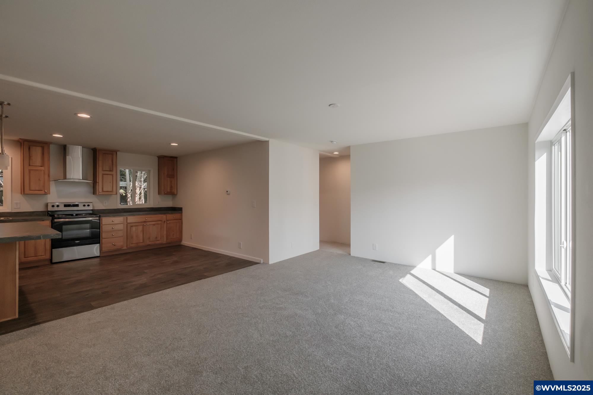 Salem, Oregon 97305, United States, 3 Bedrooms Bedrooms, ,2 BathroomsBathrooms,Residential,Active,155552