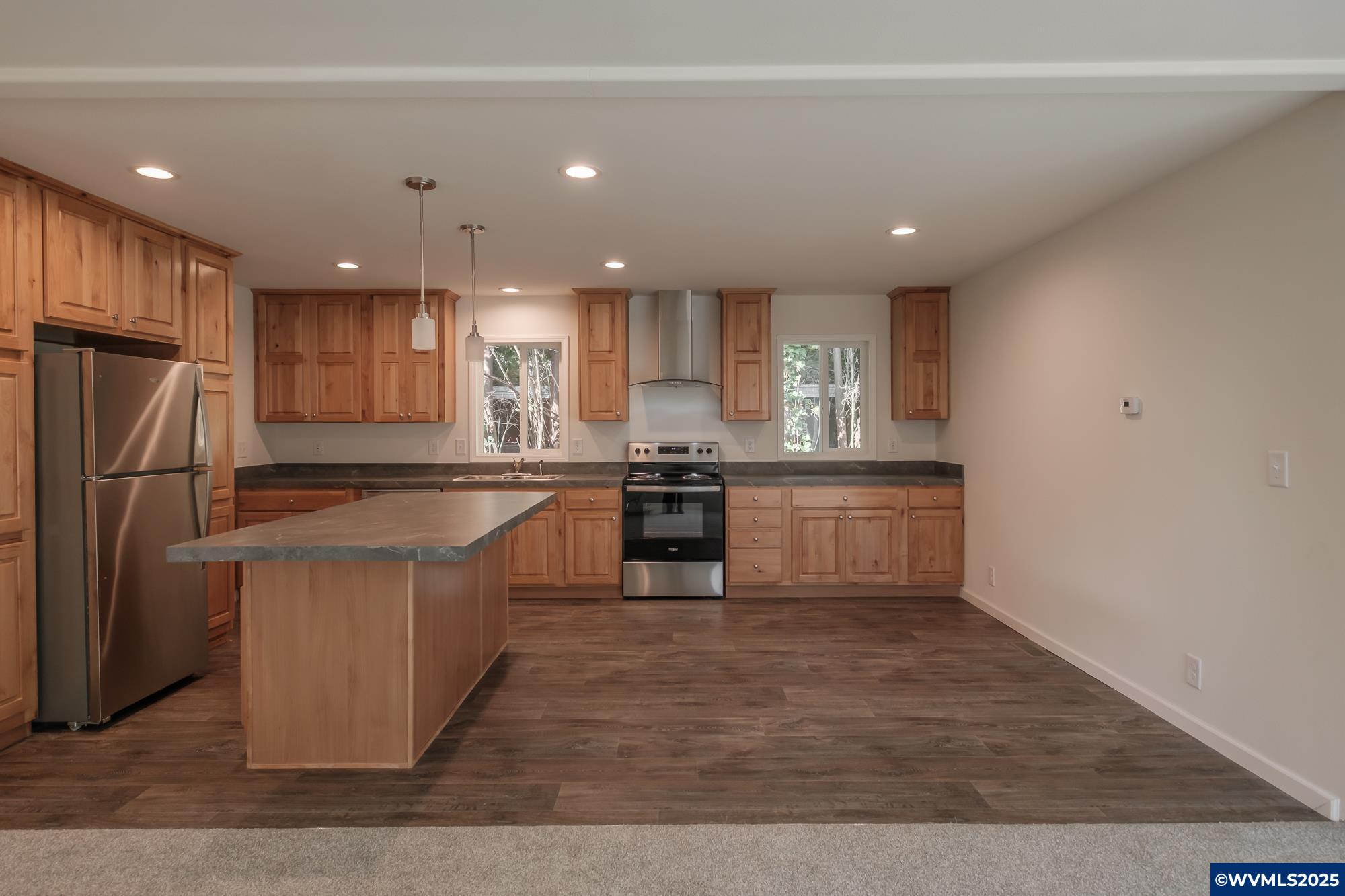 Salem, Oregon 97305, United States, 3 Bedrooms Bedrooms, ,2 BathroomsBathrooms,Residential,Active,155552