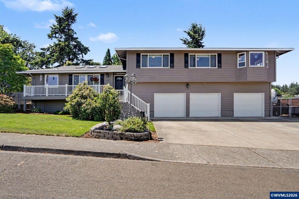 1423 35TH AVE NW, SALEM, OR 97304 - Image 04b09c30e868a05c59d0e7279018bdbc/1497793159