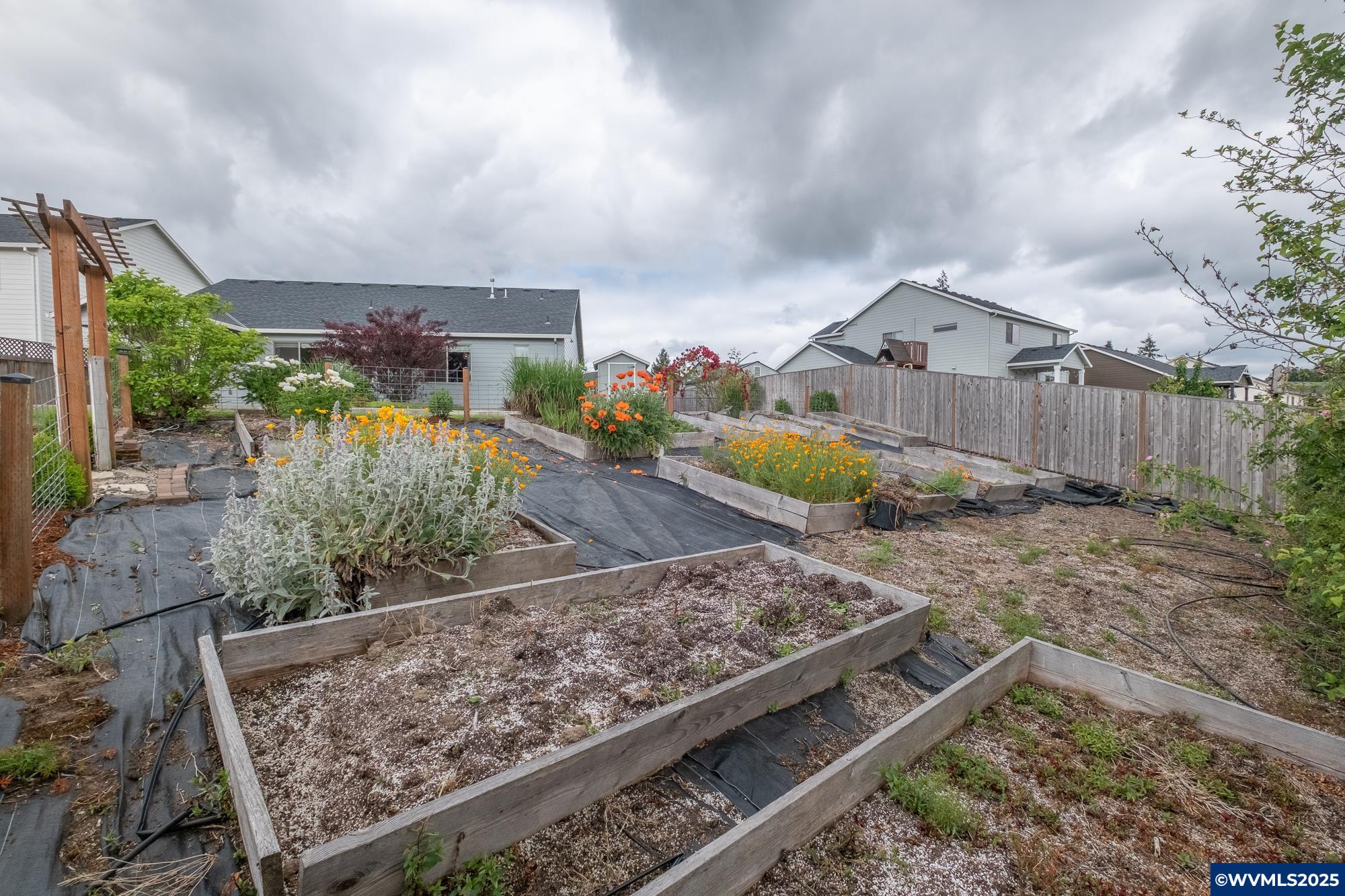 Albany, Oregon 97321, United States, 3 Bedrooms Bedrooms, ,2 BathroomsBathrooms,Residential,Pending,139399