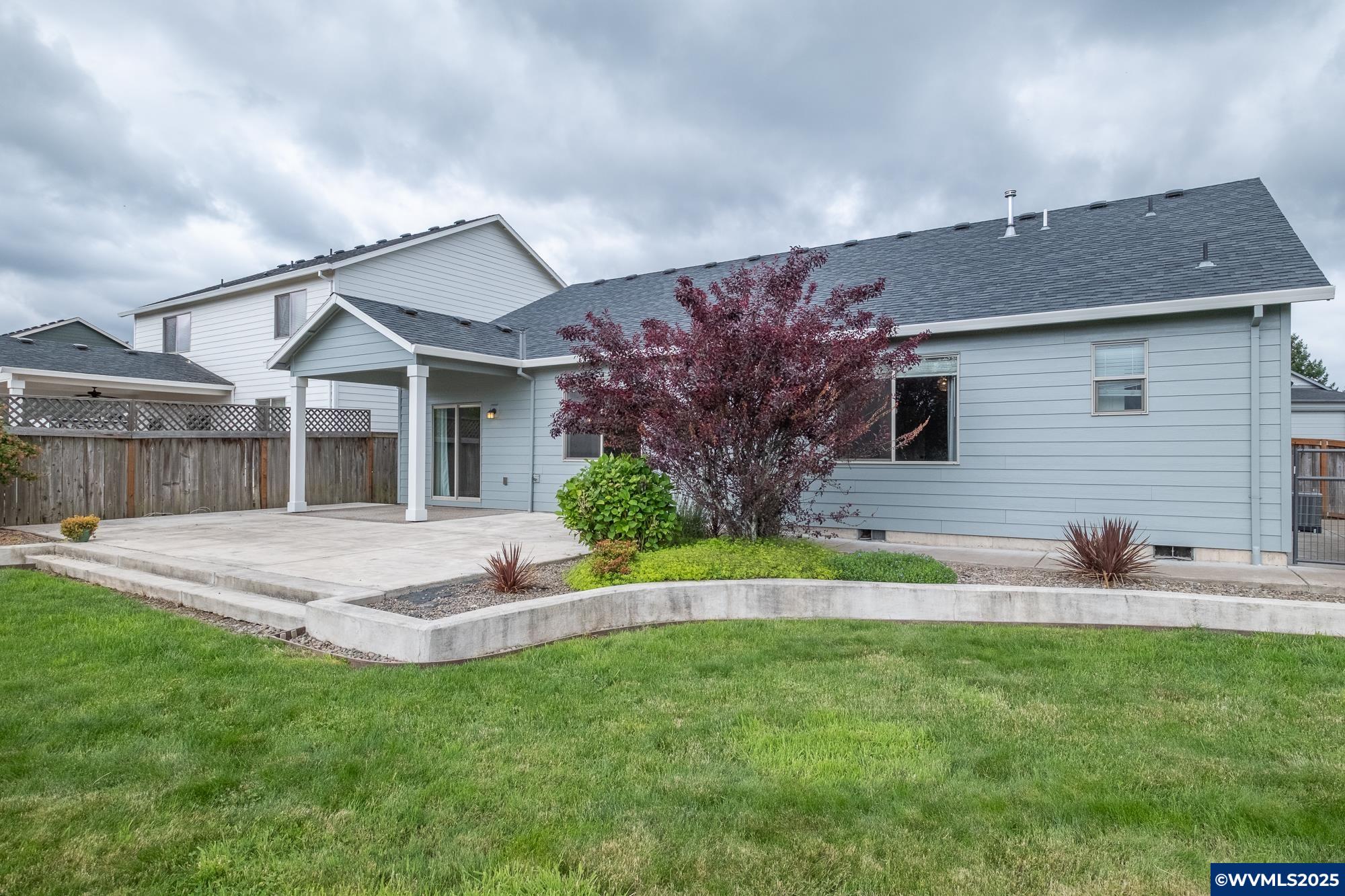 Albany, Oregon 97321, United States, 3 Bedrooms Bedrooms, ,2 BathroomsBathrooms,Residential,Pending,139399