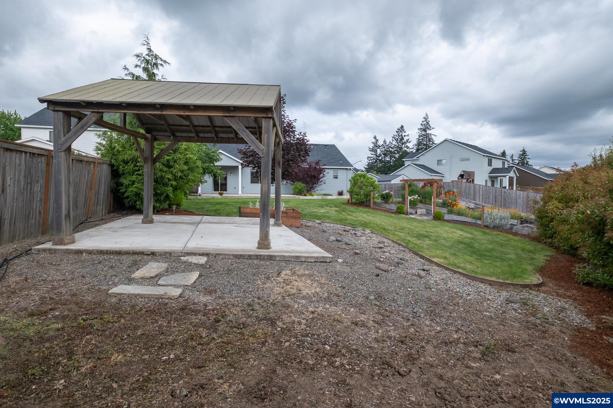 Albany, Oregon 97321, United States, 3 Bedrooms Bedrooms, ,2 BathroomsBathrooms,Residential,Pending,139399