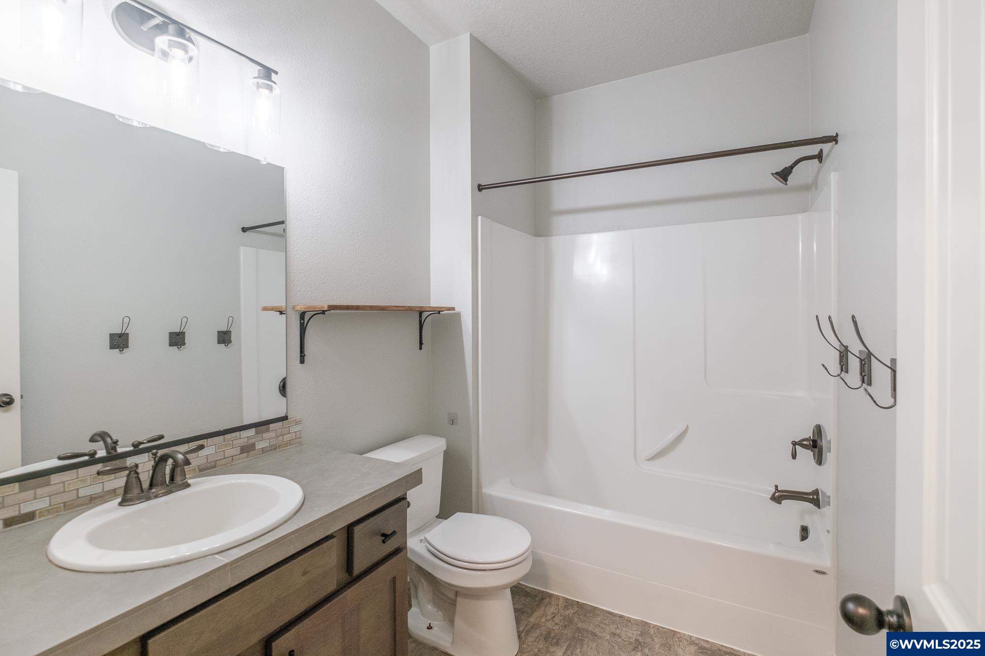 Albany, Oregon 97321, United States, 3 Bedrooms Bedrooms, ,2 BathroomsBathrooms,Residential,Pending,139399