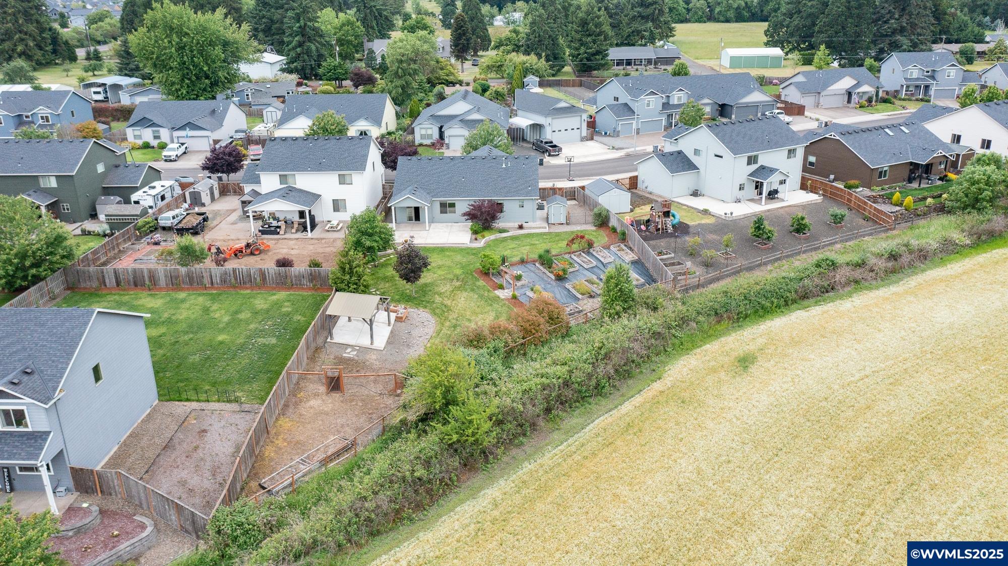 Albany, Oregon 97321, United States, 3 Bedrooms Bedrooms, ,2 BathroomsBathrooms,Residential,Pending,139399