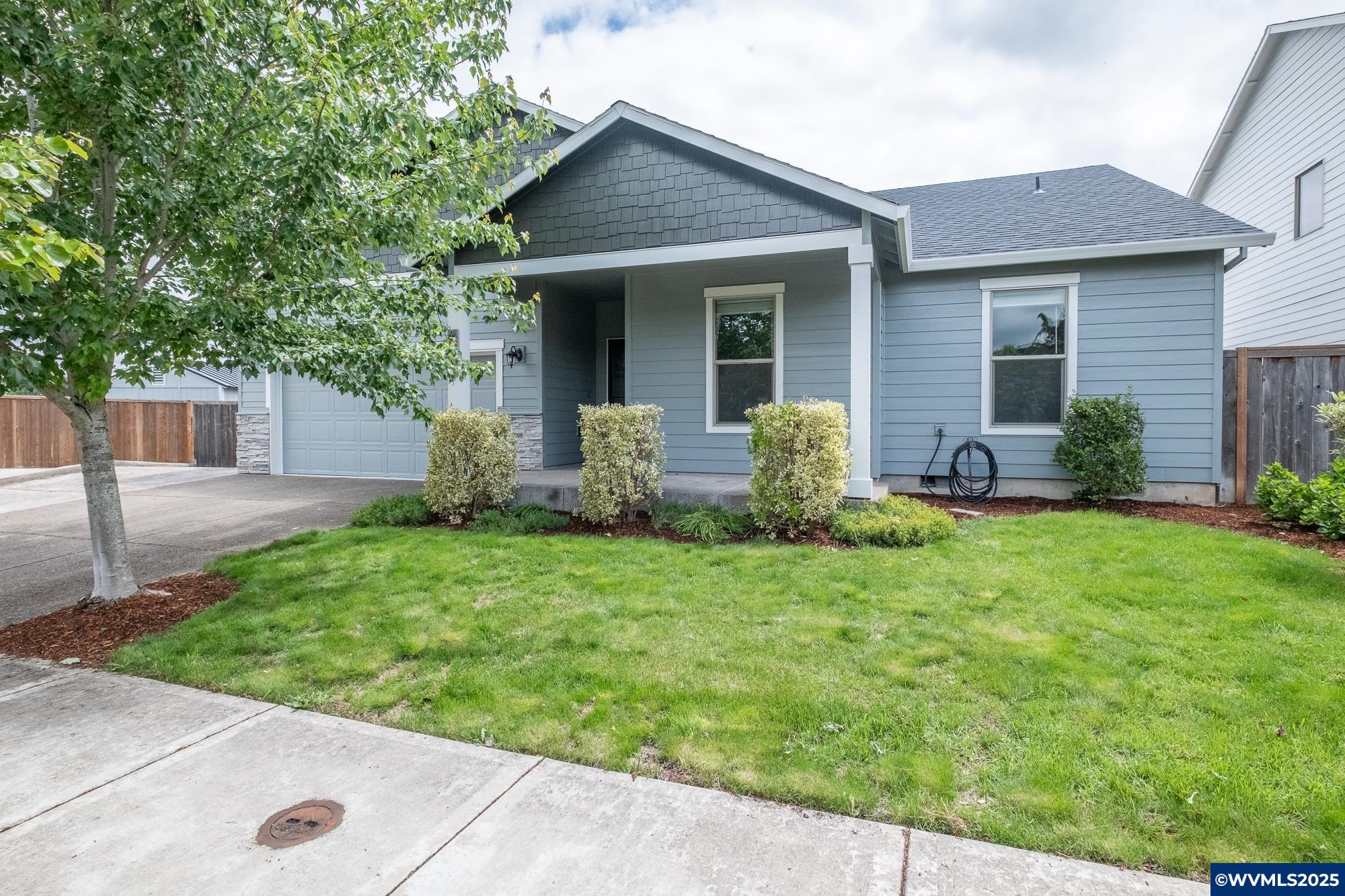 Albany, Oregon 97321, United States, 3 Bedrooms Bedrooms, ,2 BathroomsBathrooms,Residential,Pending,139399