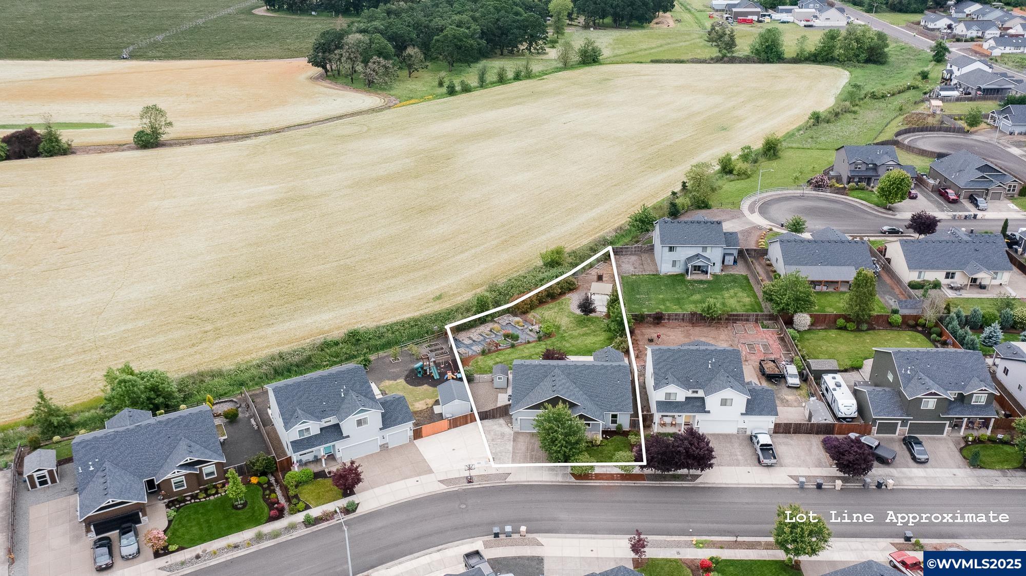 Albany, Oregon 97321, United States, 3 Bedrooms Bedrooms, ,2 BathroomsBathrooms,Residential,Pending,139399