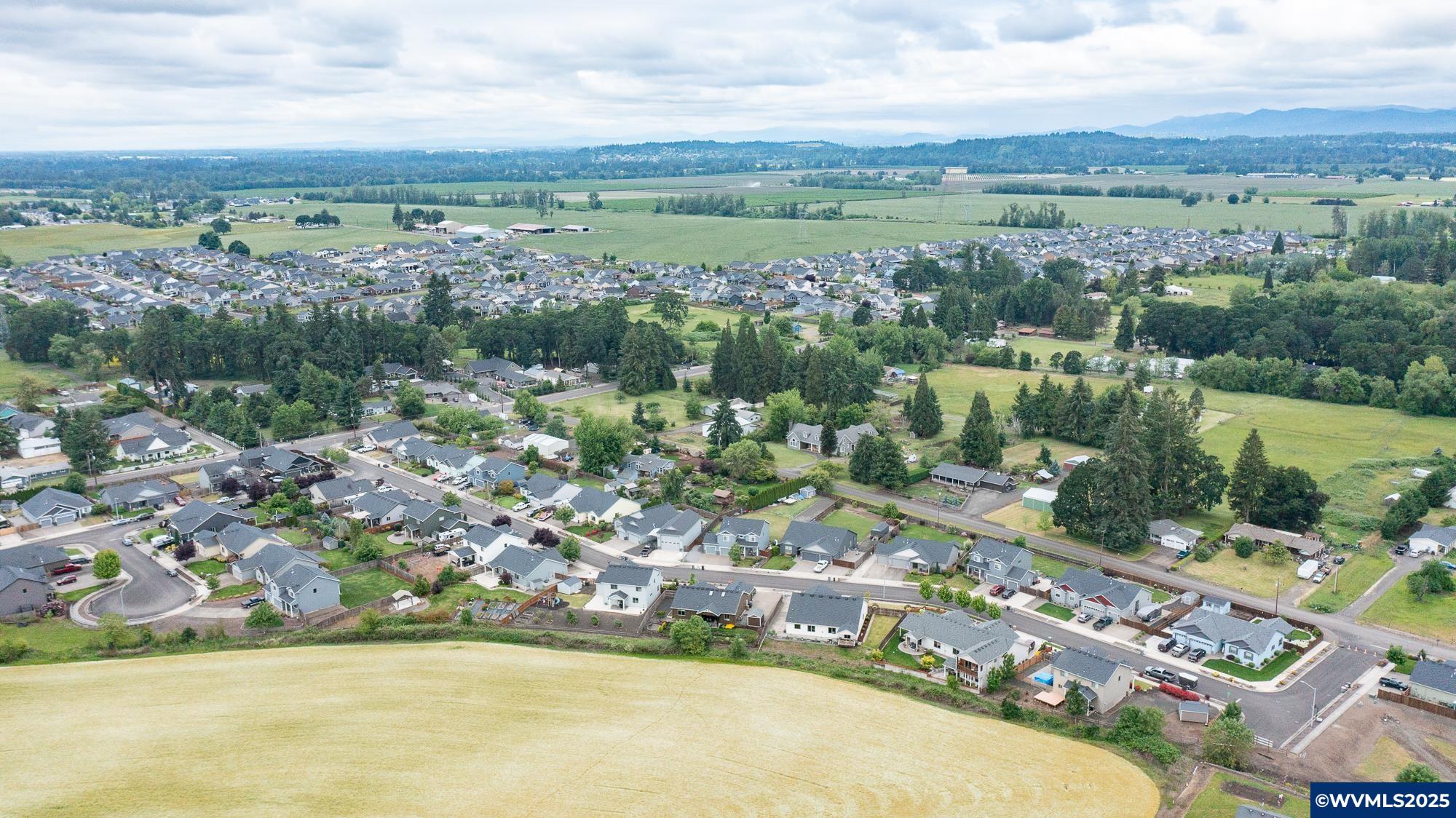 Albany, Oregon 97321, United States, 3 Bedrooms Bedrooms, ,2 BathroomsBathrooms,Residential,Pending,139399