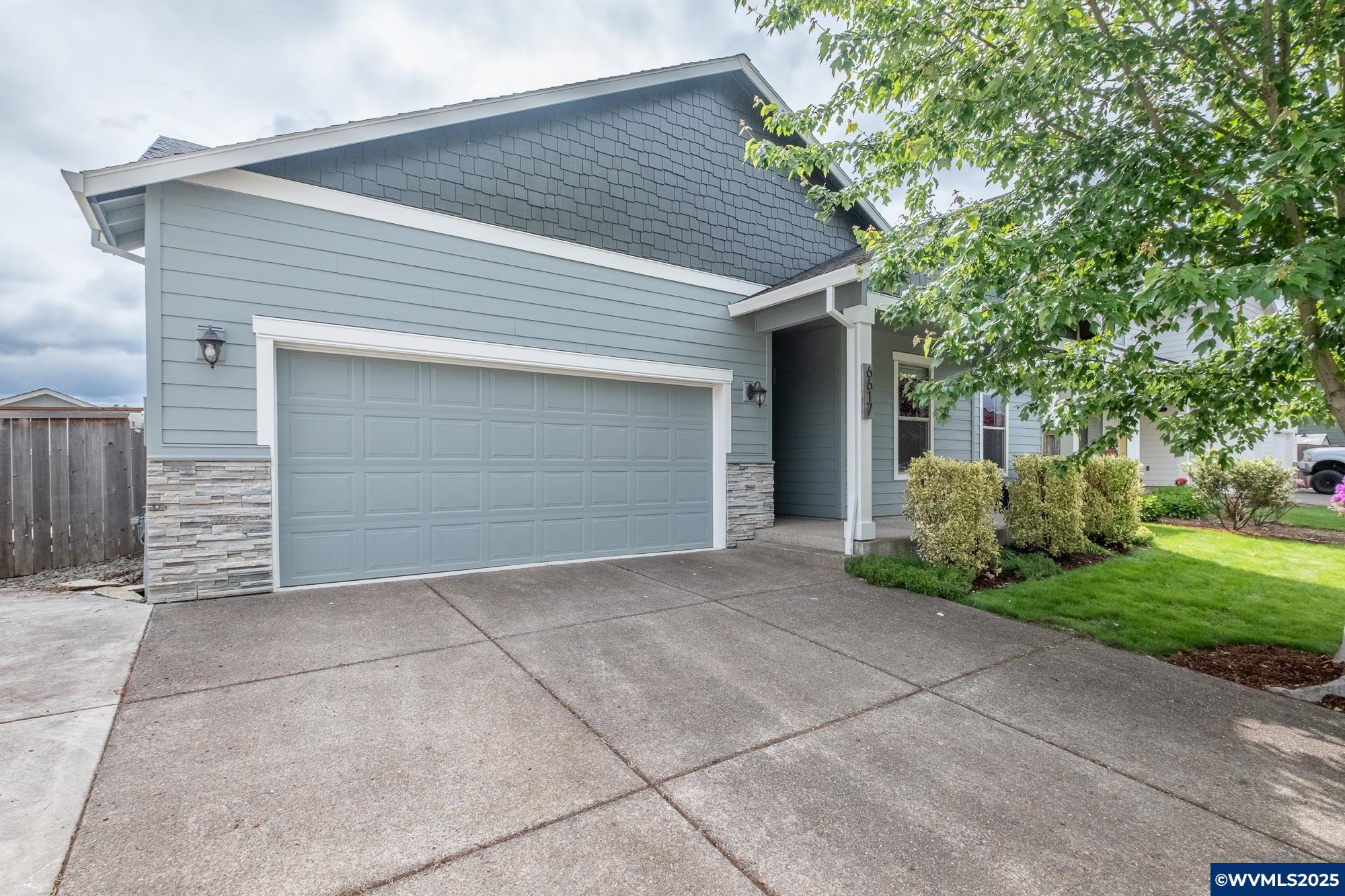 Albany, Oregon 97321, United States, 3 Bedrooms Bedrooms, ,2 BathroomsBathrooms,Residential,Pending,139399