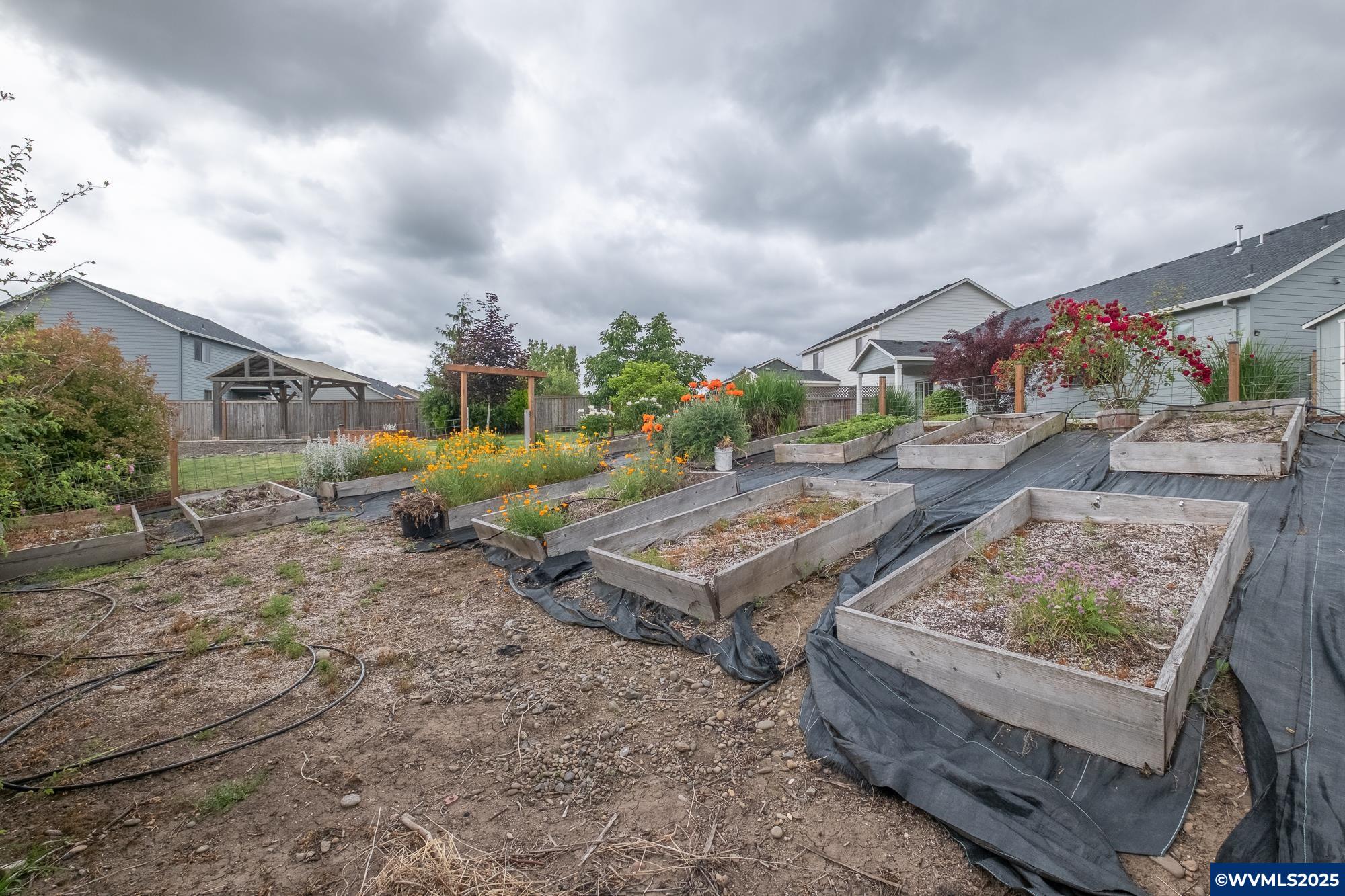 Albany, Oregon 97321, United States, 3 Bedrooms Bedrooms, ,2 BathroomsBathrooms,Residential,Pending,139399