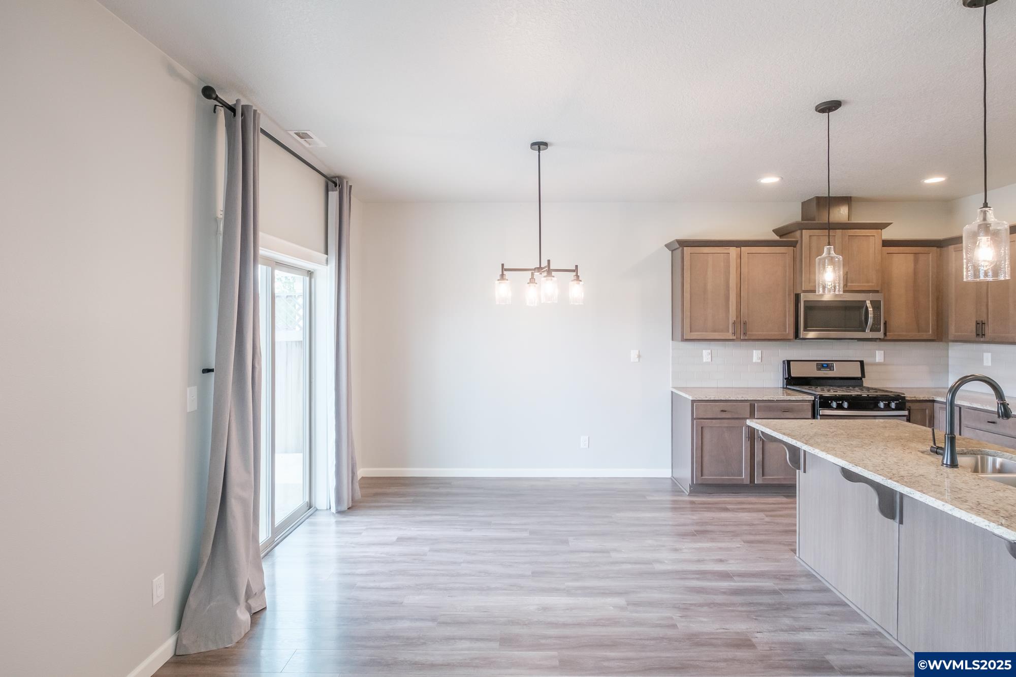 Albany, Oregon 97321, United States, 3 Bedrooms Bedrooms, ,2 BathroomsBathrooms,Residential,Pending,139399