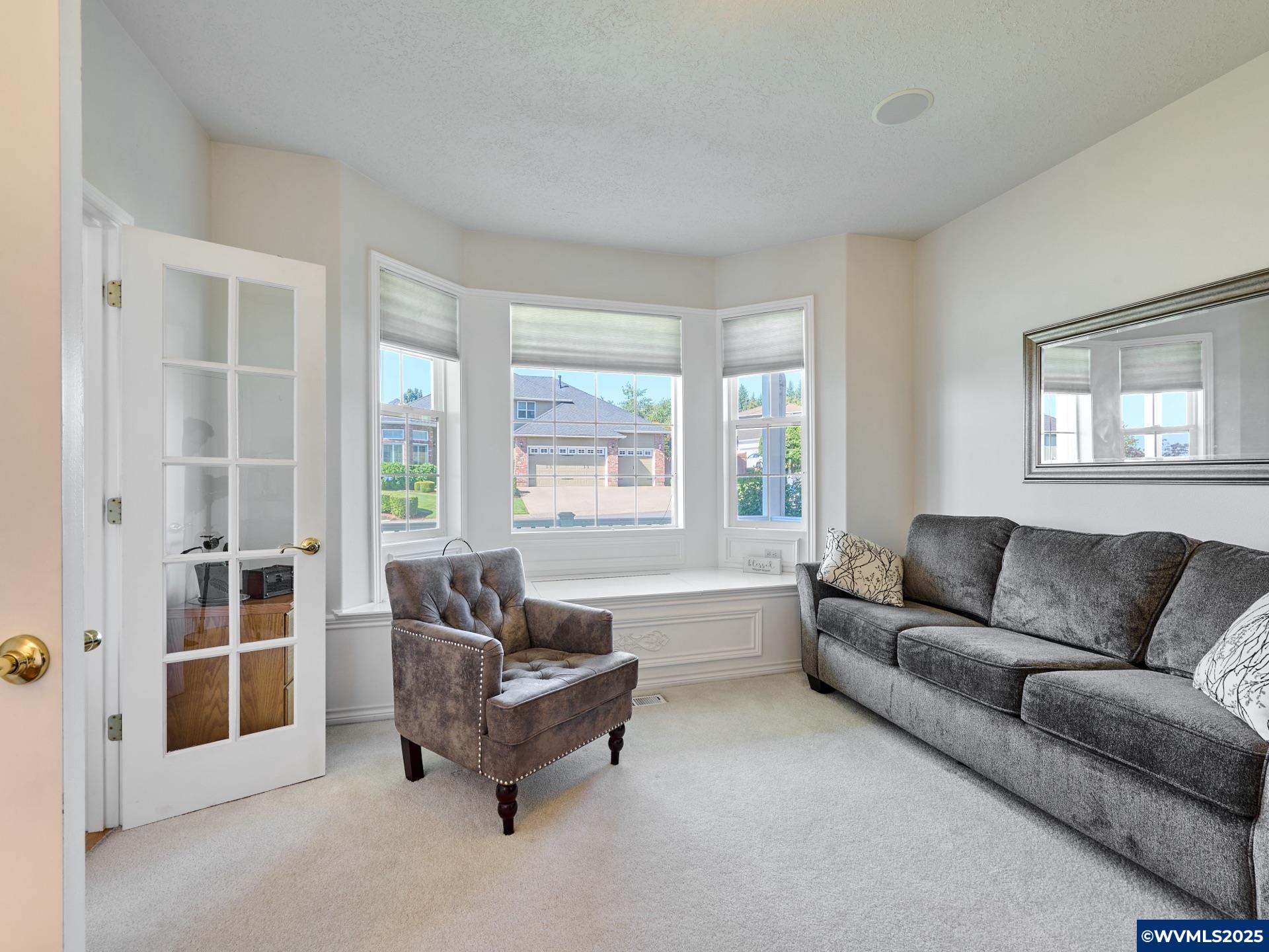 1375 Ranier Lp NW