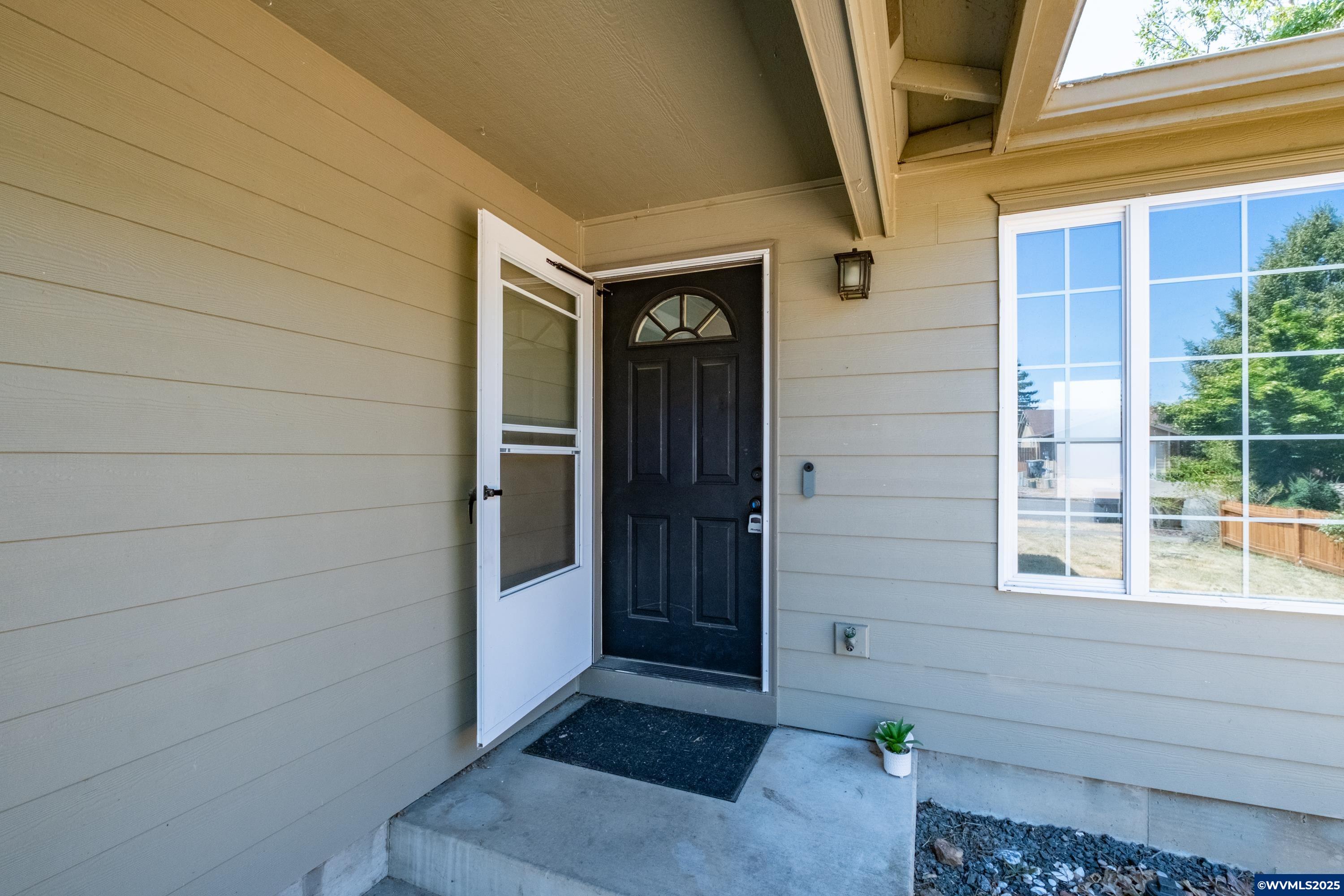 Lebanon, Oregon 97355, United States, 3 Bedrooms Bedrooms, ,3 BathroomsBathrooms,Residential,Active,177223