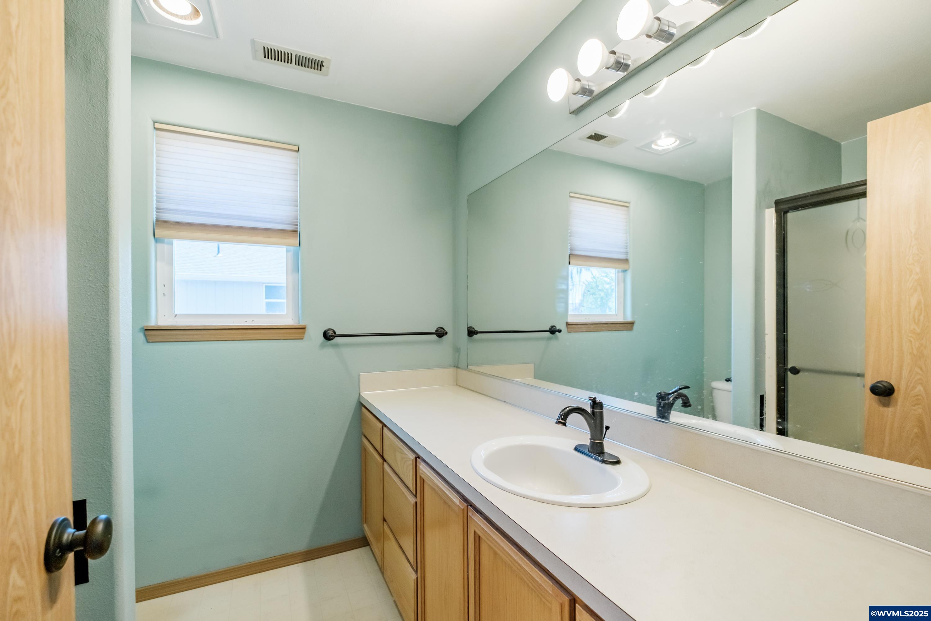 Lebanon, Oregon 97355, United States, 3 Bedrooms Bedrooms, ,3 BathroomsBathrooms,Residential,Active,177223