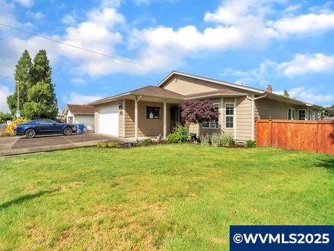 782 45th Av NE Salem OR 97301