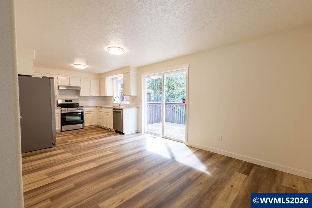 384 Lower LaVista Ct NW