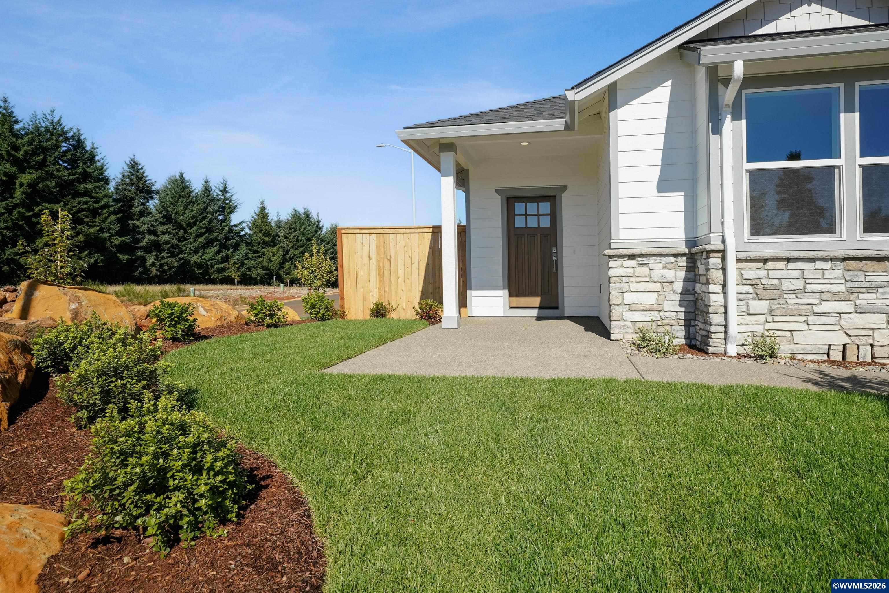 760 Emily Grace Ct SE