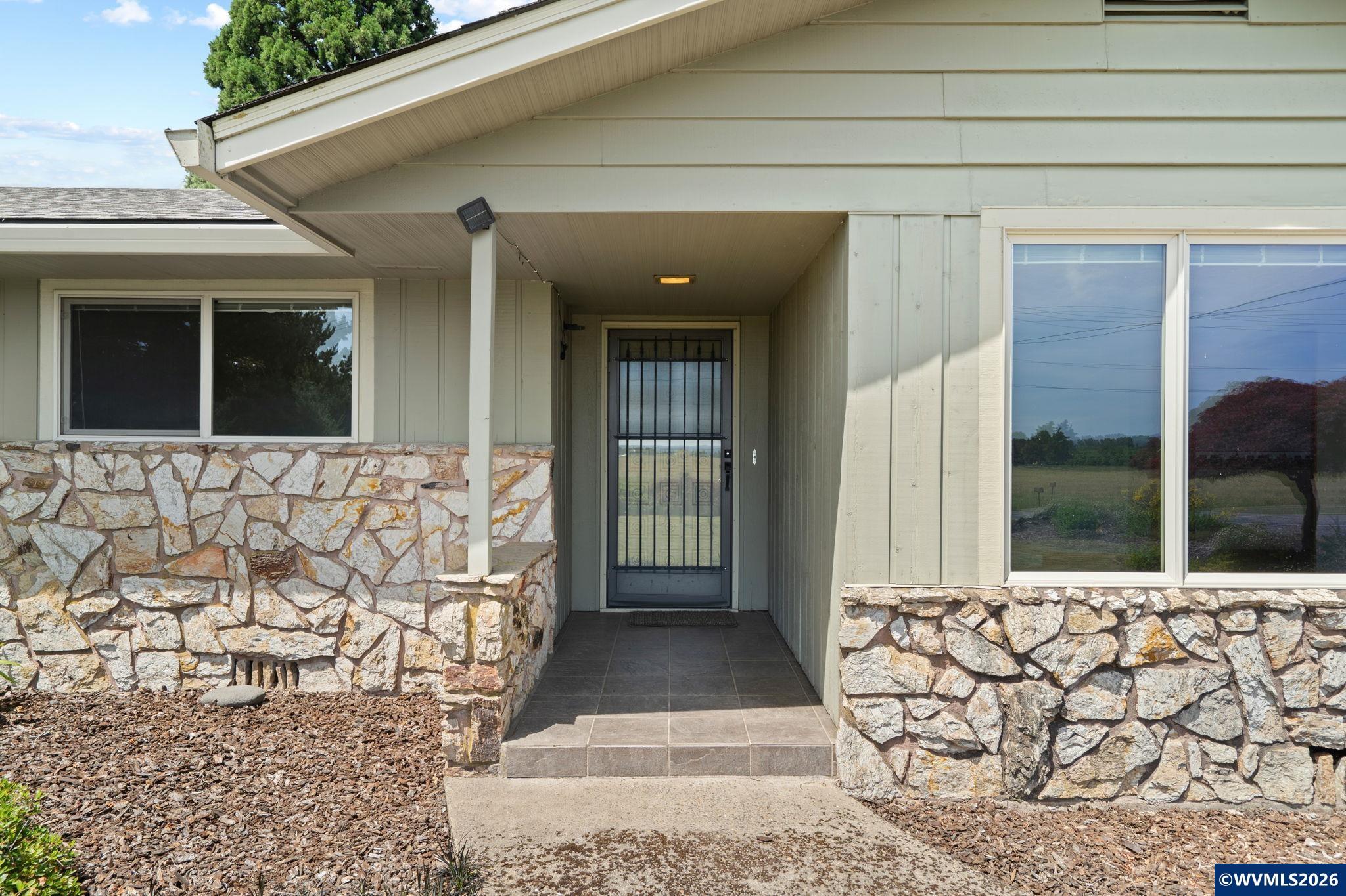 9931 S Highway 211