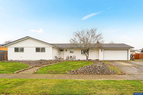 4556 Janice Av NE Salem OR 97305