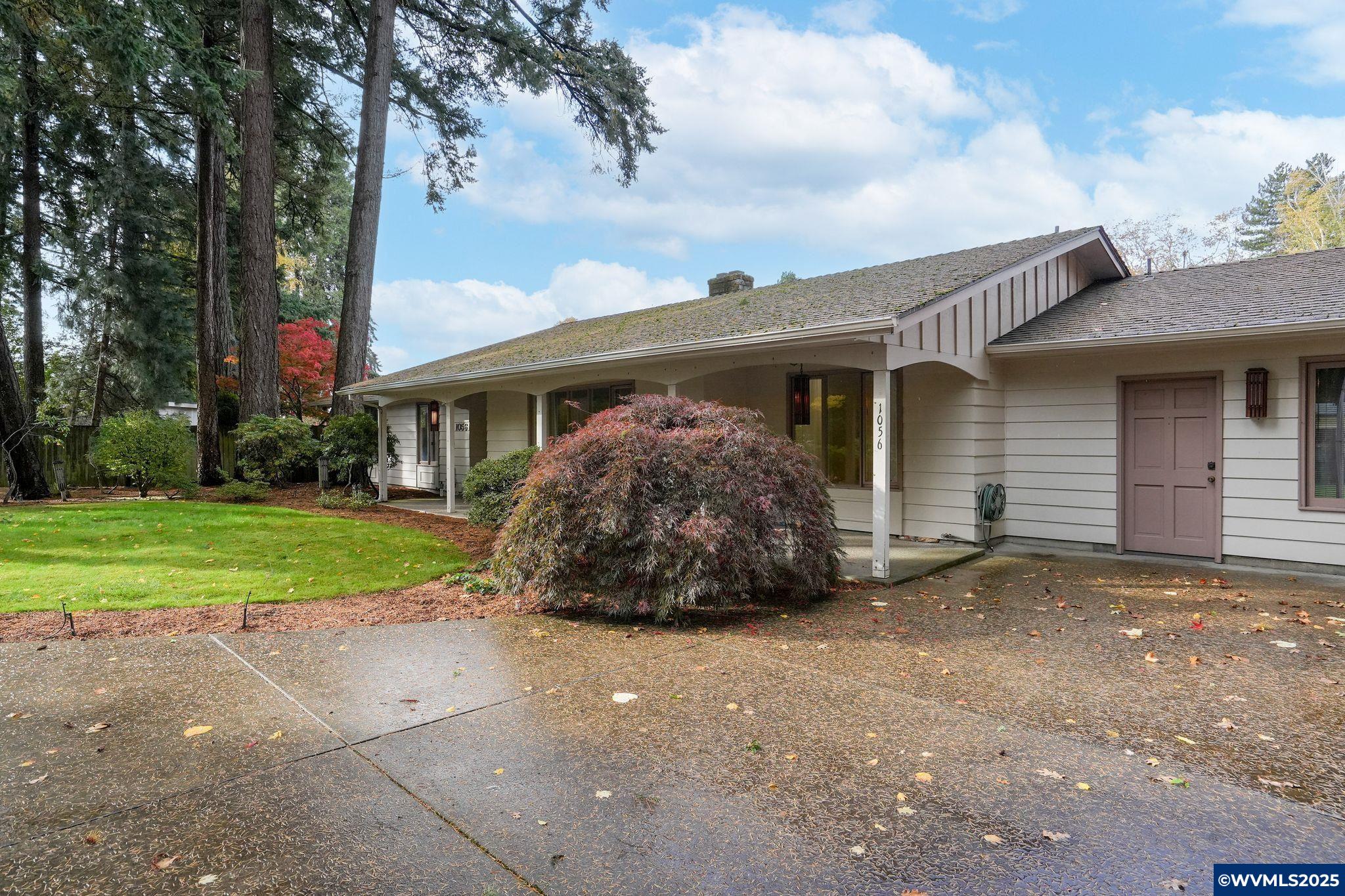 1056 Northshire Ct NE