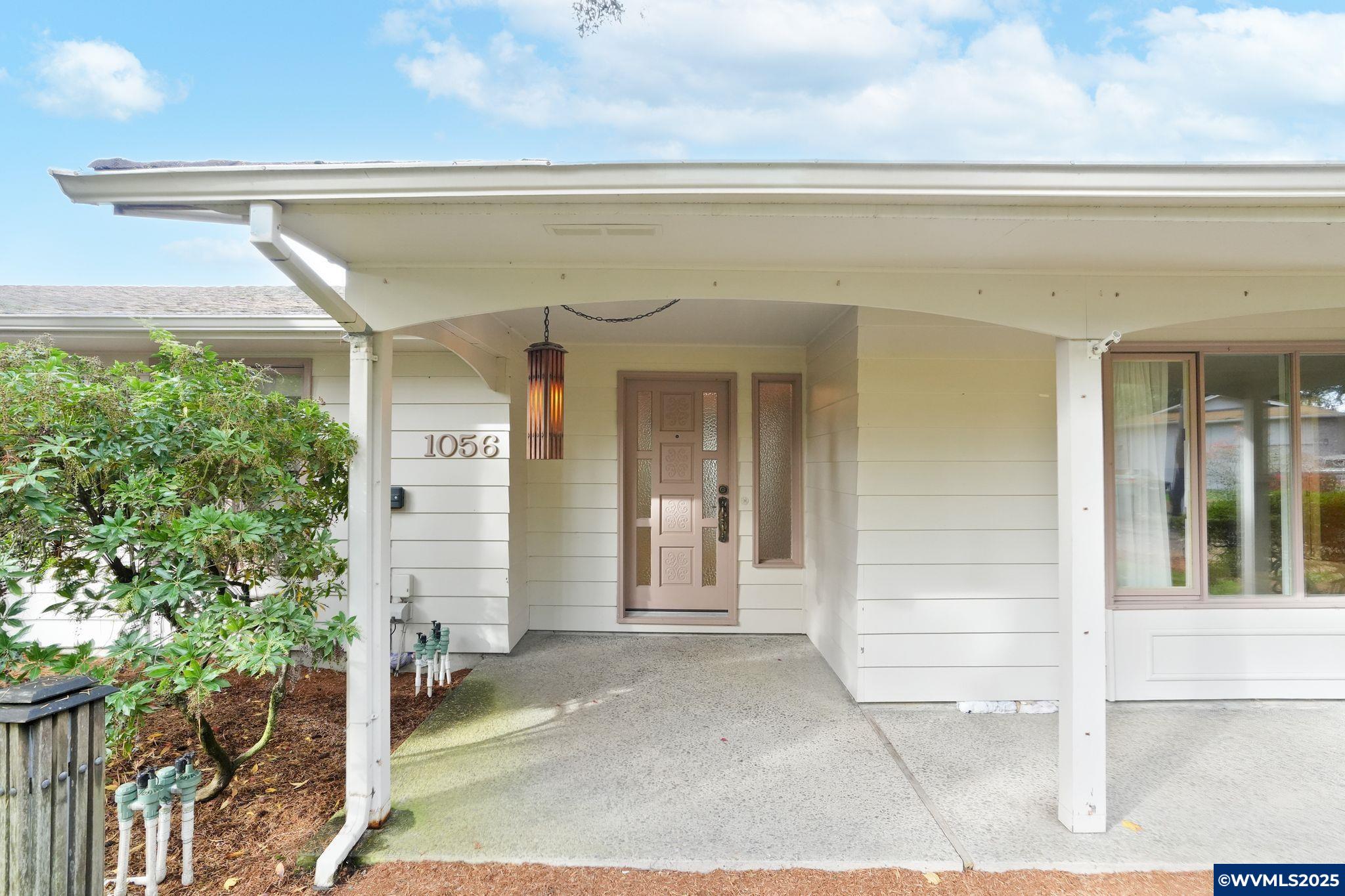 1056 Northshire Ct NE