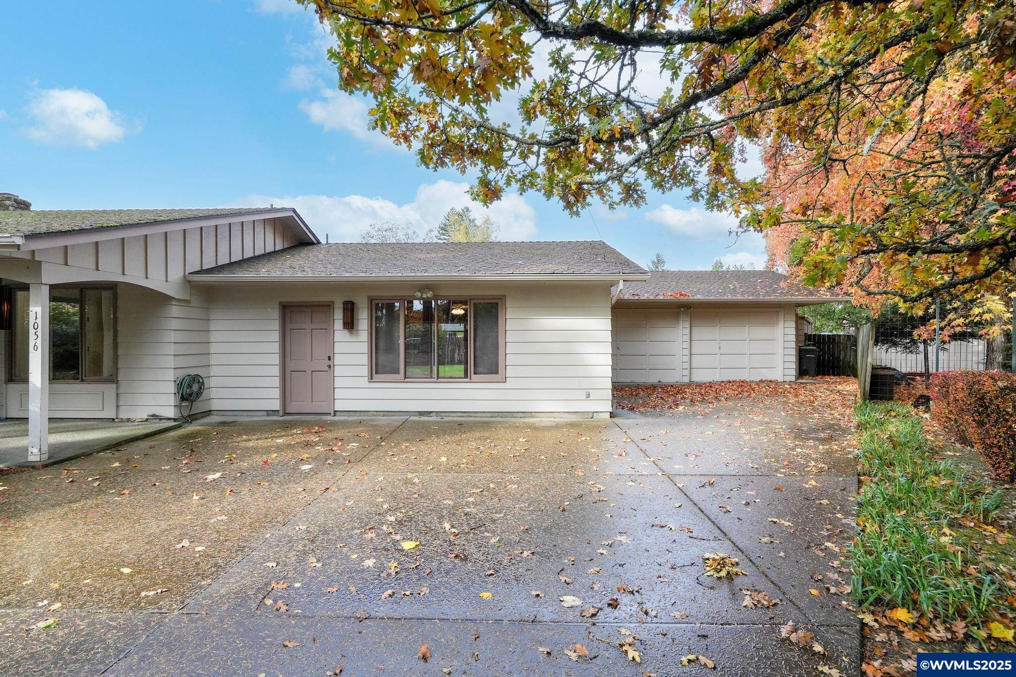 1056 Northshire Ct NE