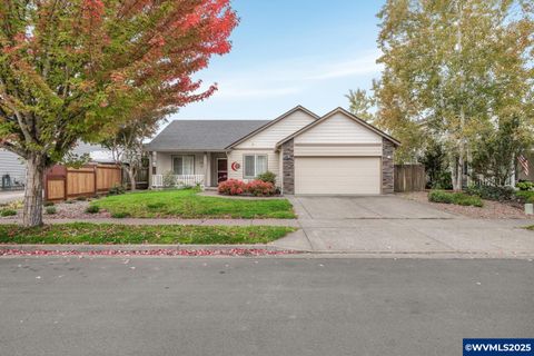 1930 Salmon Run St SW Albany OR 97321
