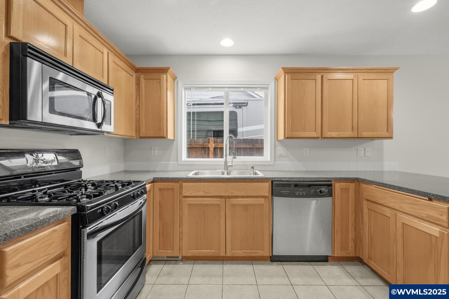 1930 Salmon Run St SW