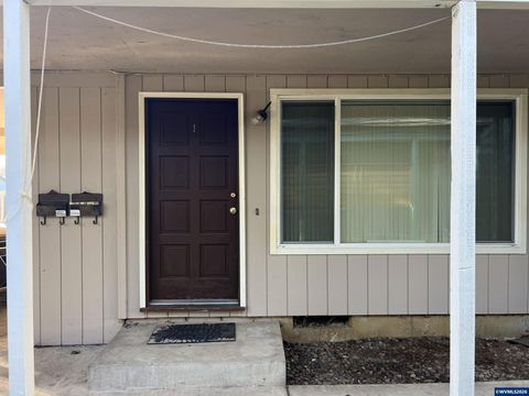 555-557 NW Oak Av Corvallis OR 97333