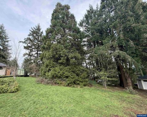1925 NW Douglas Pl Corvallis OR 97330