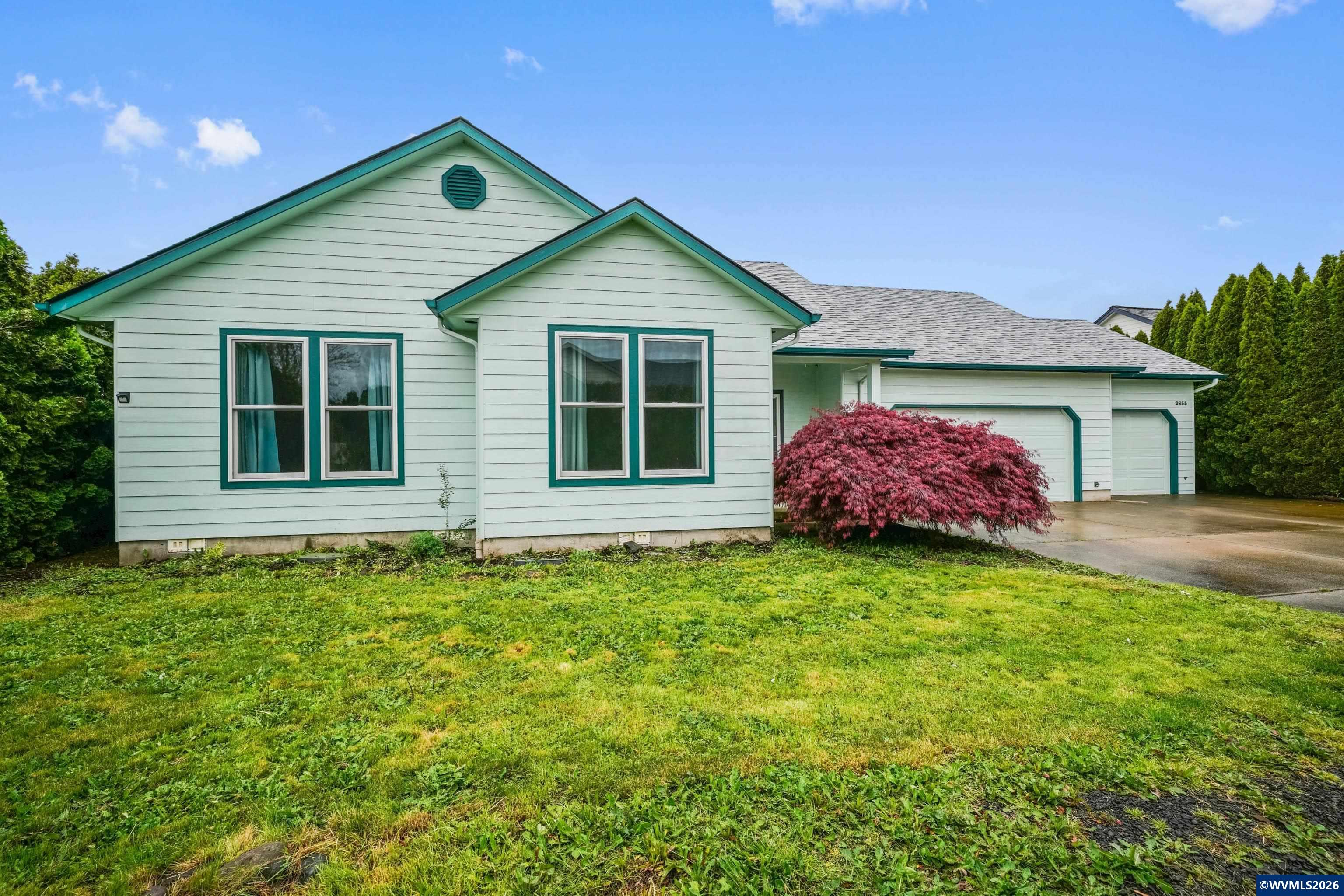 2655 Hollywood Dr NE