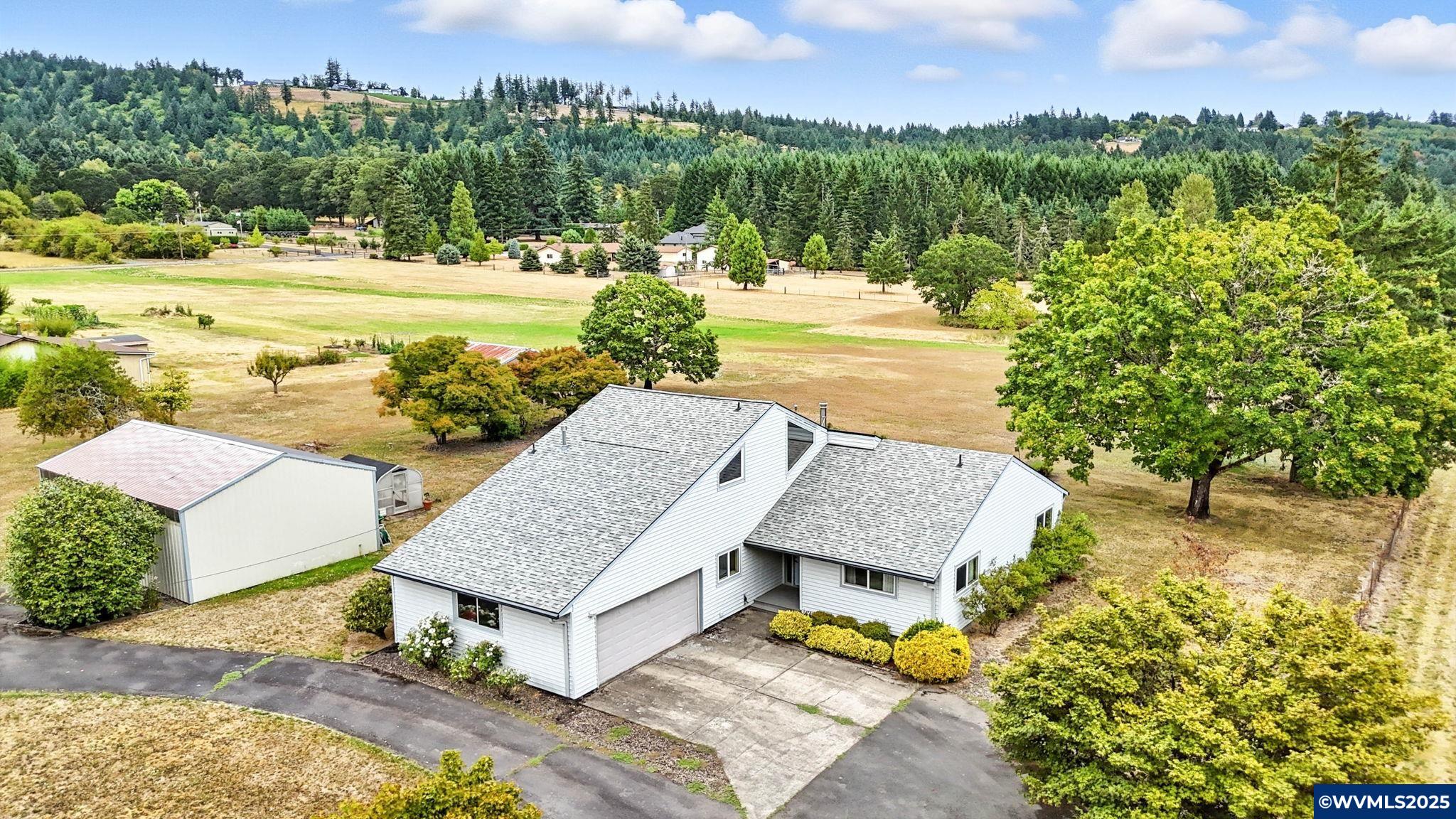 29275 NE Putnam Rd