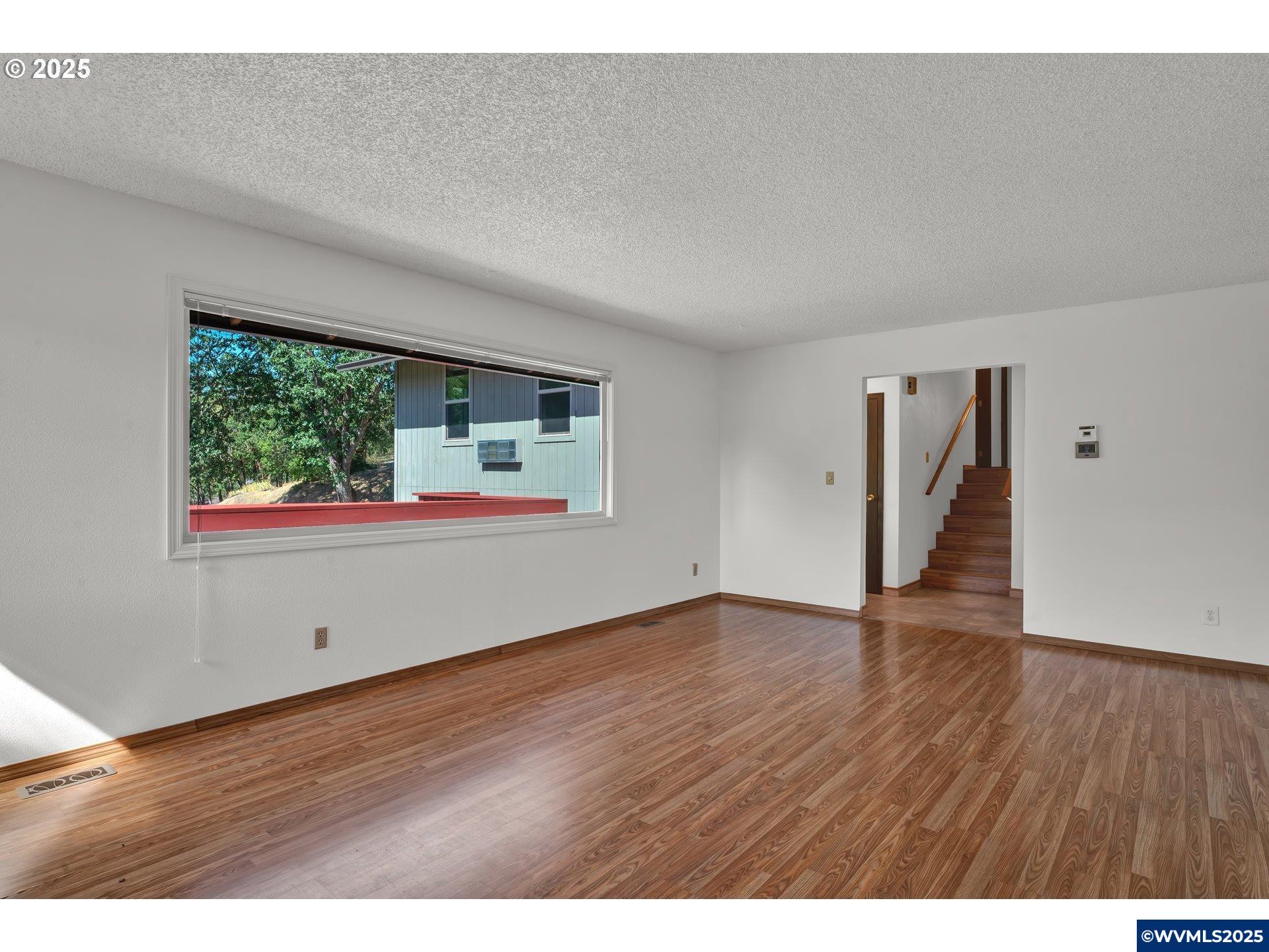 221 oakview Rd