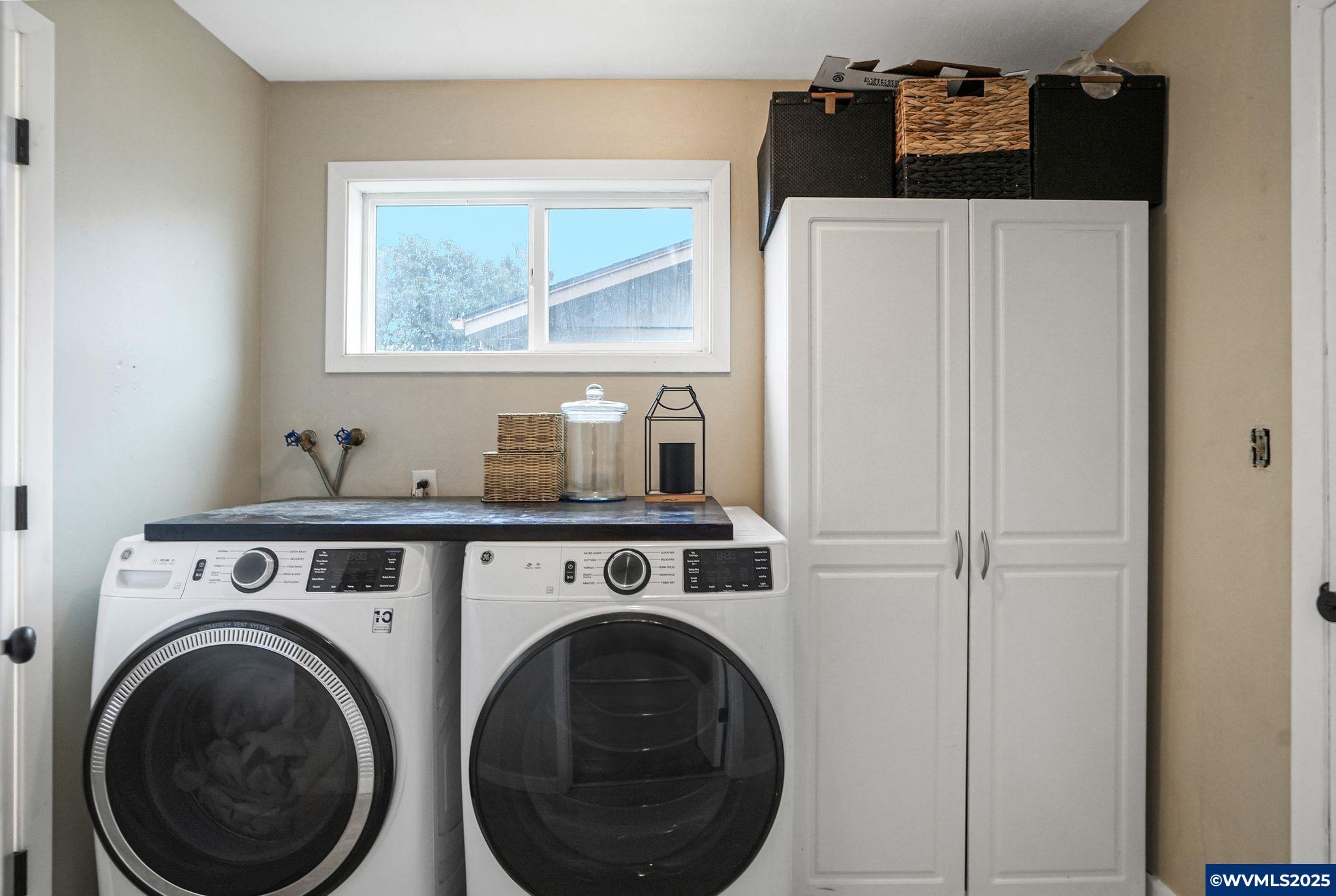 Keizer, Oregon 97303, United States, 3 Bedrooms Bedrooms, ,2 BathroomsBathrooms,Residential,Pending,12087