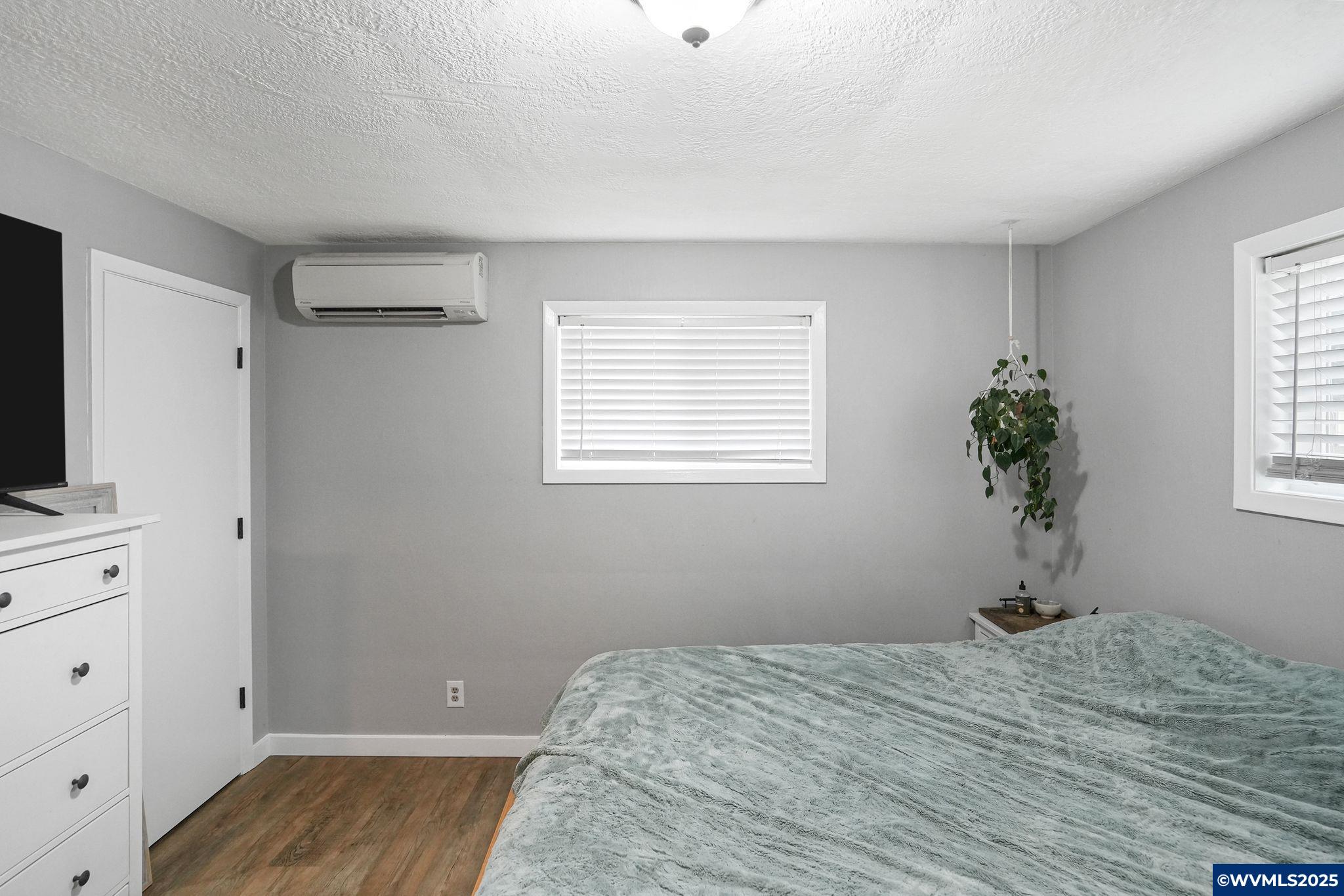 Keizer, Oregon 97303, United States, 3 Bedrooms Bedrooms, ,2 BathroomsBathrooms,Residential,Pending,12087