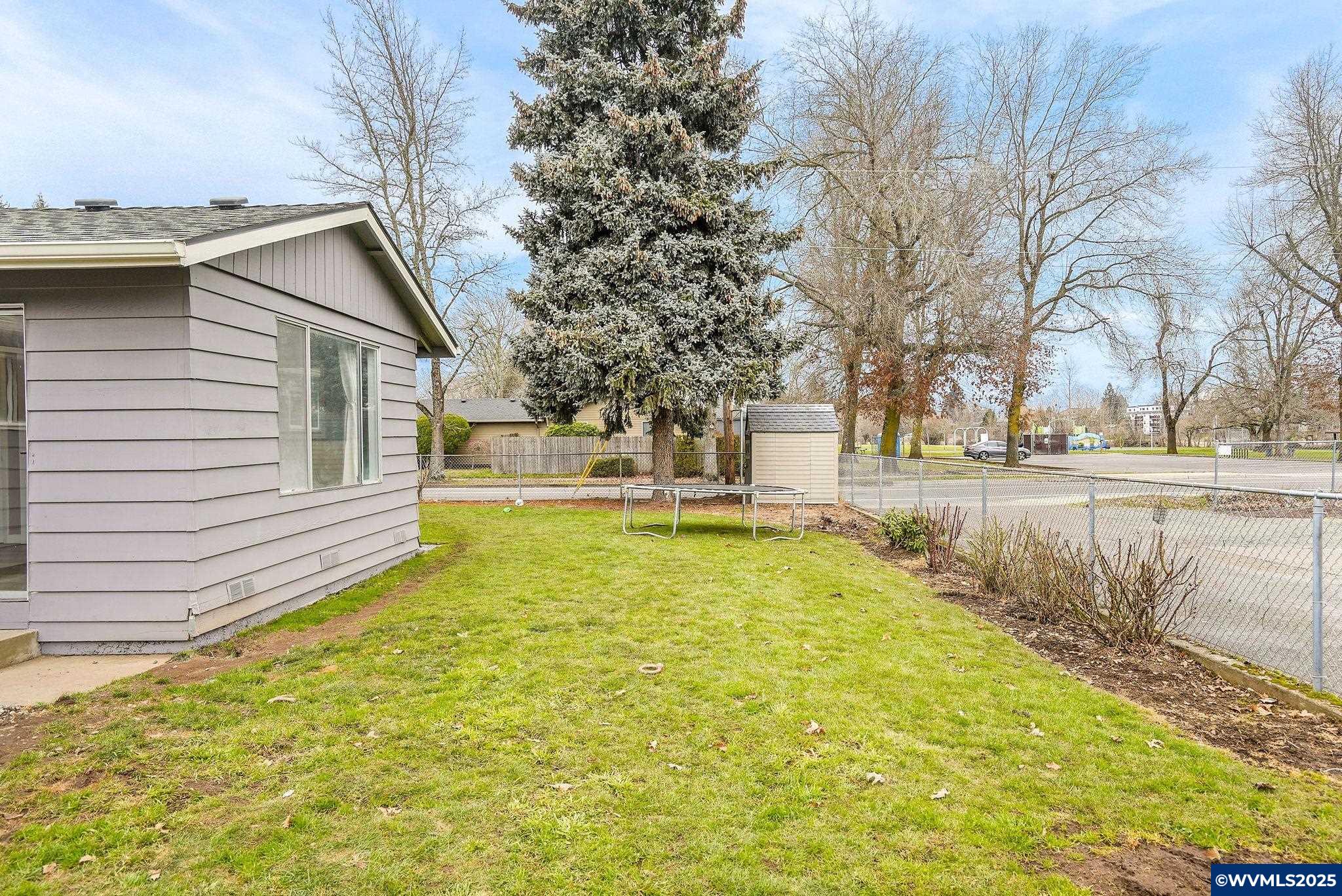 Keizer, Oregon 97303, United States, 3 Bedrooms Bedrooms, ,2 BathroomsBathrooms,Residential,Pending,12087