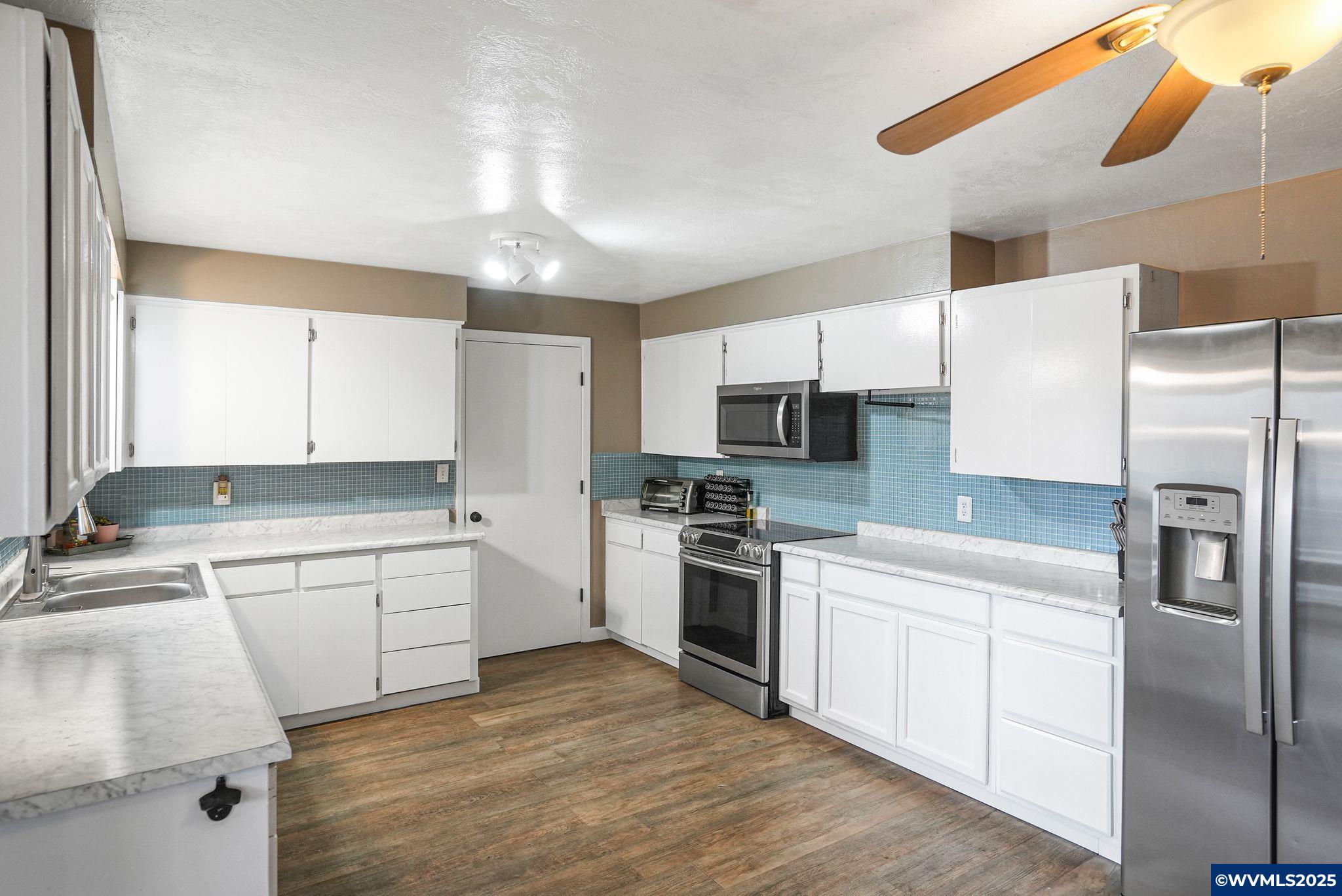 Keizer, Oregon 97303, United States, 3 Bedrooms Bedrooms, ,2 BathroomsBathrooms,Residential,Pending,12087